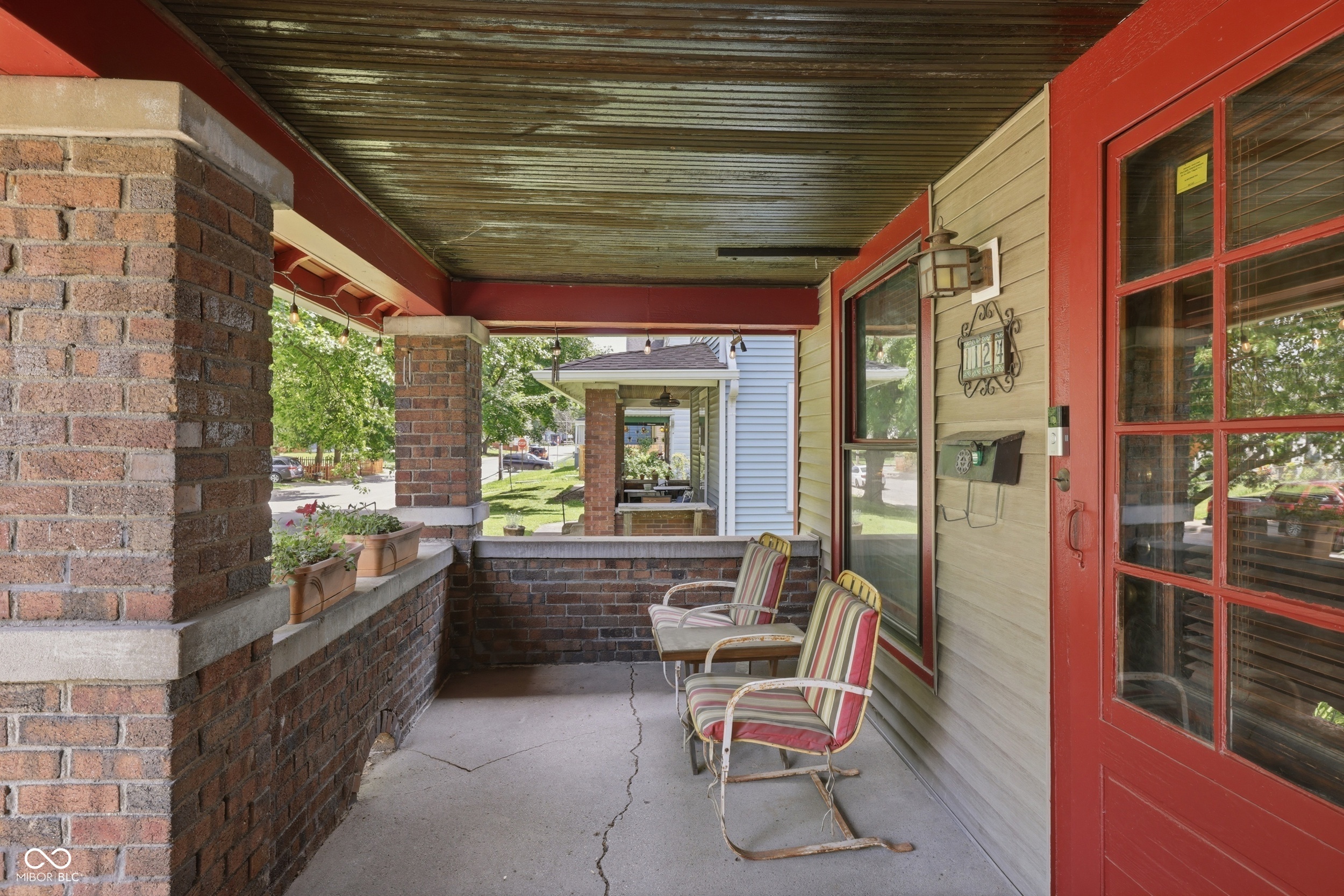 1124 N Tacoma Avenue, Indianapolis, IN, 46201 photo 4 of 36