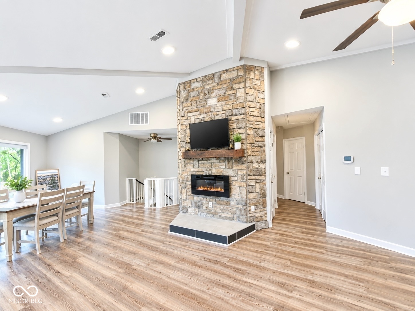 50 Woodlawn Village, Mitchell, IN, 47446 photo 4 of 29