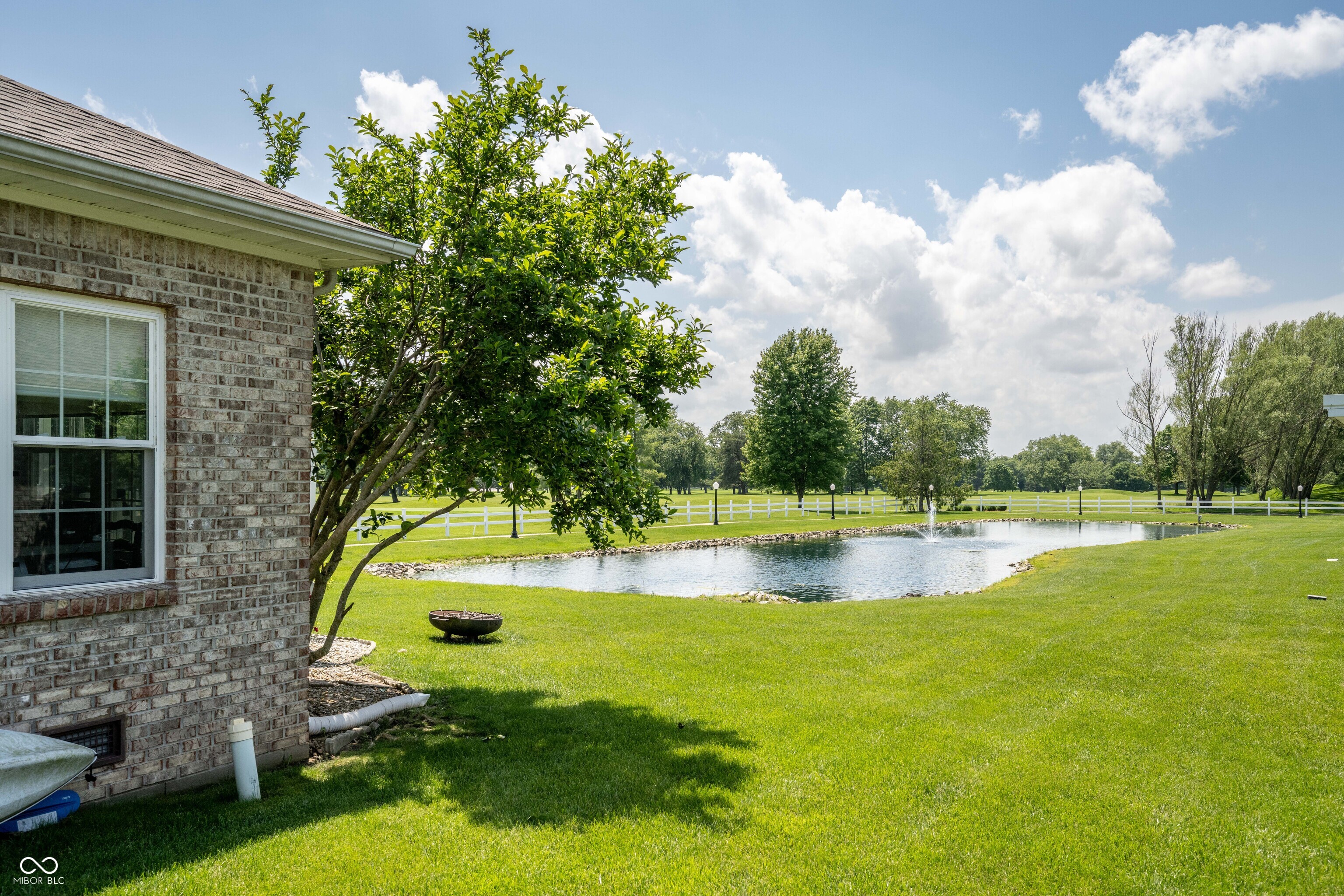 5584 Sandy Creek Drive N, Seymour, IN, 47274 photo 4 of 33