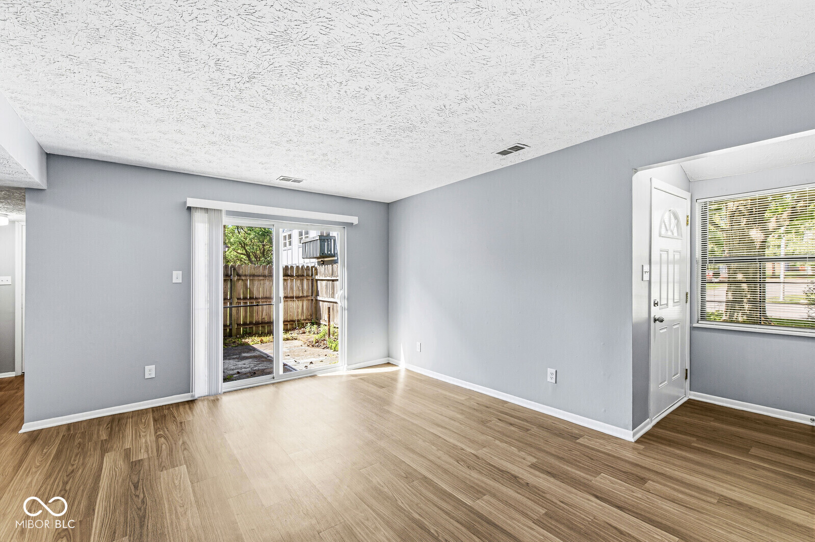 9848 Haven Court, Indianapolis, IN, 46235 photo 4 of 22