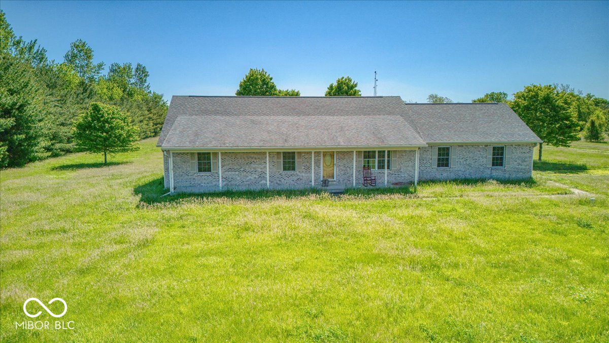 813 S 400 W, Bargersville, IN, 46106 photo 4 of 47