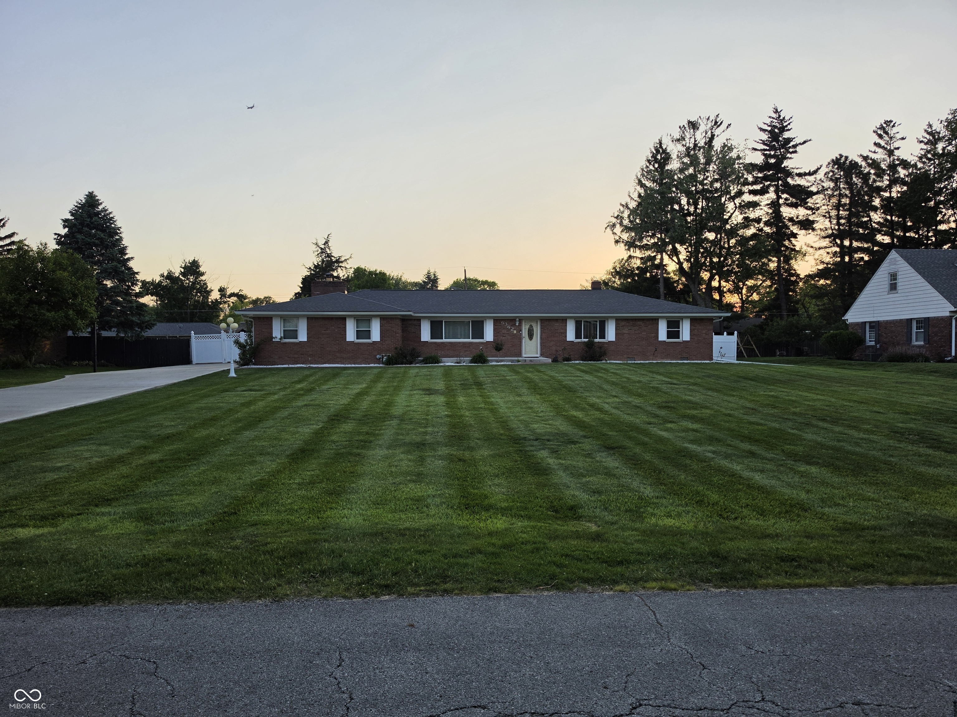 6362 Breamore Road, Indianapolis, IN, 46220 photo 4 of 32