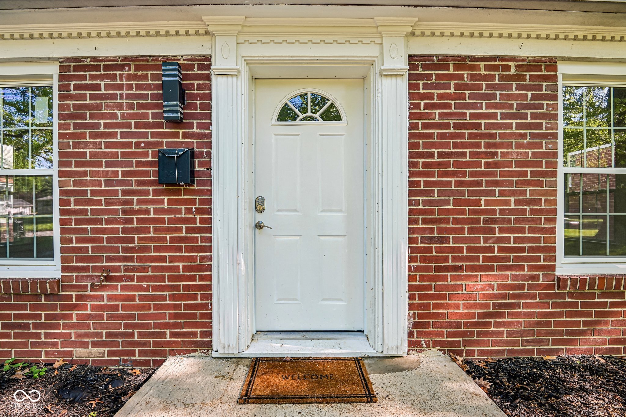 1230 Kessler Boulevard East Drive, Indianapolis, IN, 46220 photo 4 of 52