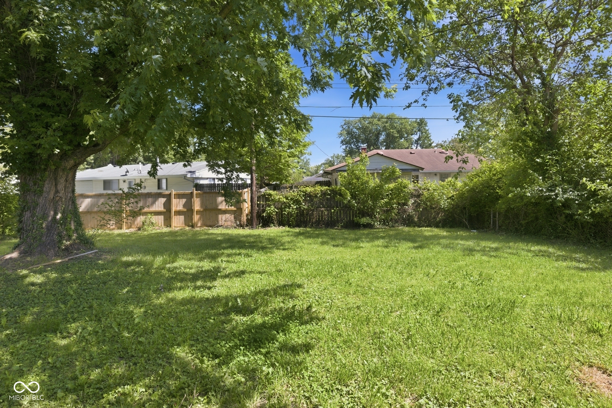3645 Ireland Drive, Indianapolis, IN, 46235 photo 4 of 30