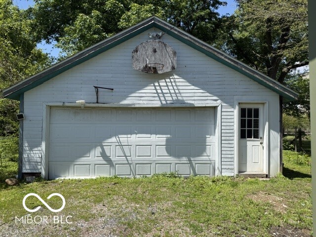 708 N Main Street, Linden, IN, 47955 photo 4 of 20