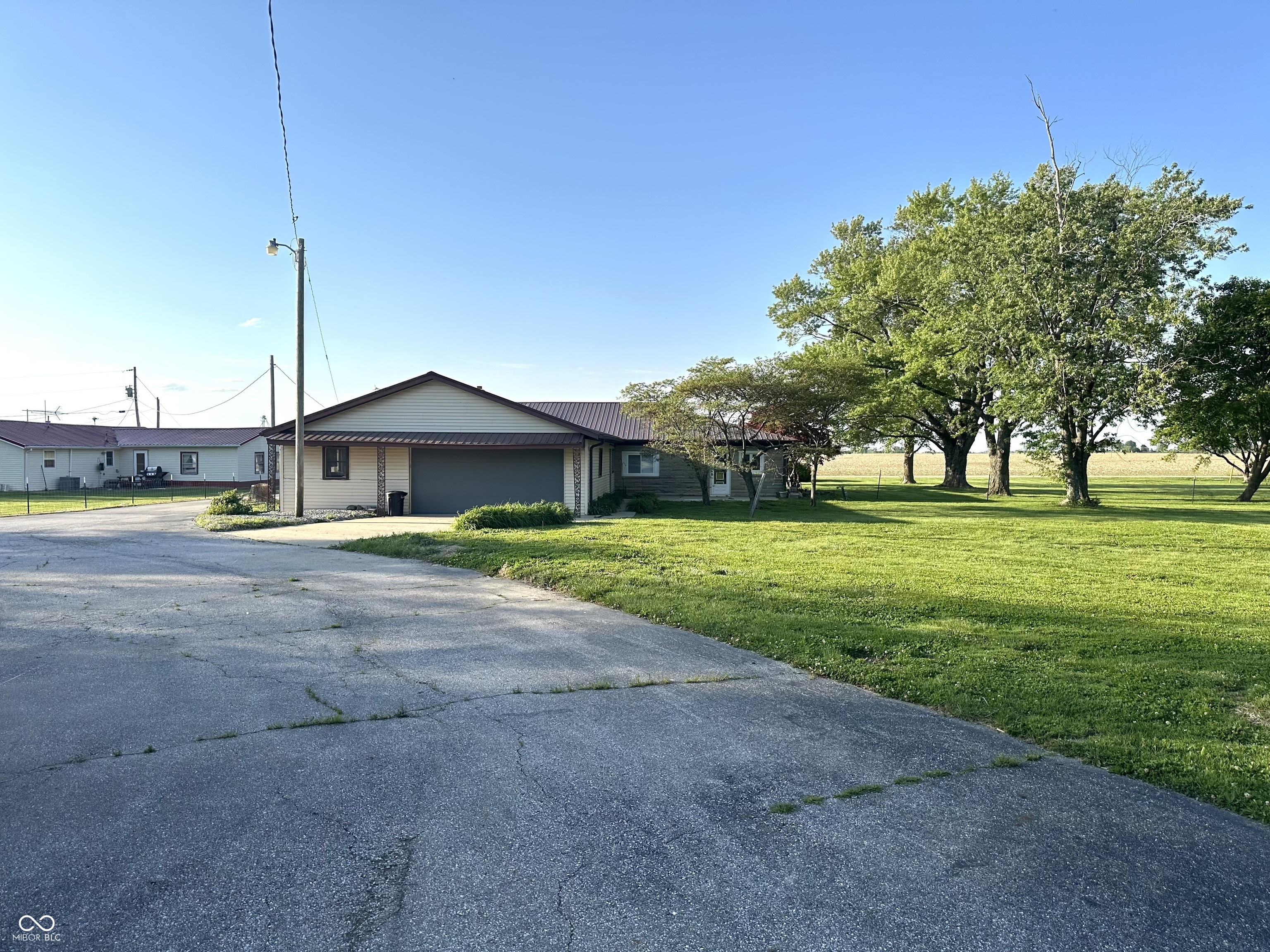 2513 W 300 S, Shelbyville, IN, 46176 photo 4 of 28