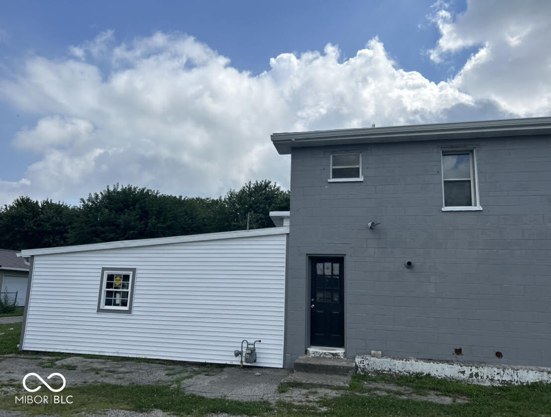 2702 Broad Street, New Castle, IN, 47362 photo 4 of 10