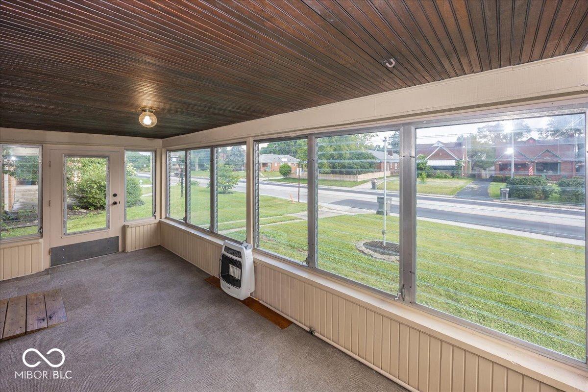 5325 E 10th Street, Indianapolis, IN, 46219 photo 4 of 35