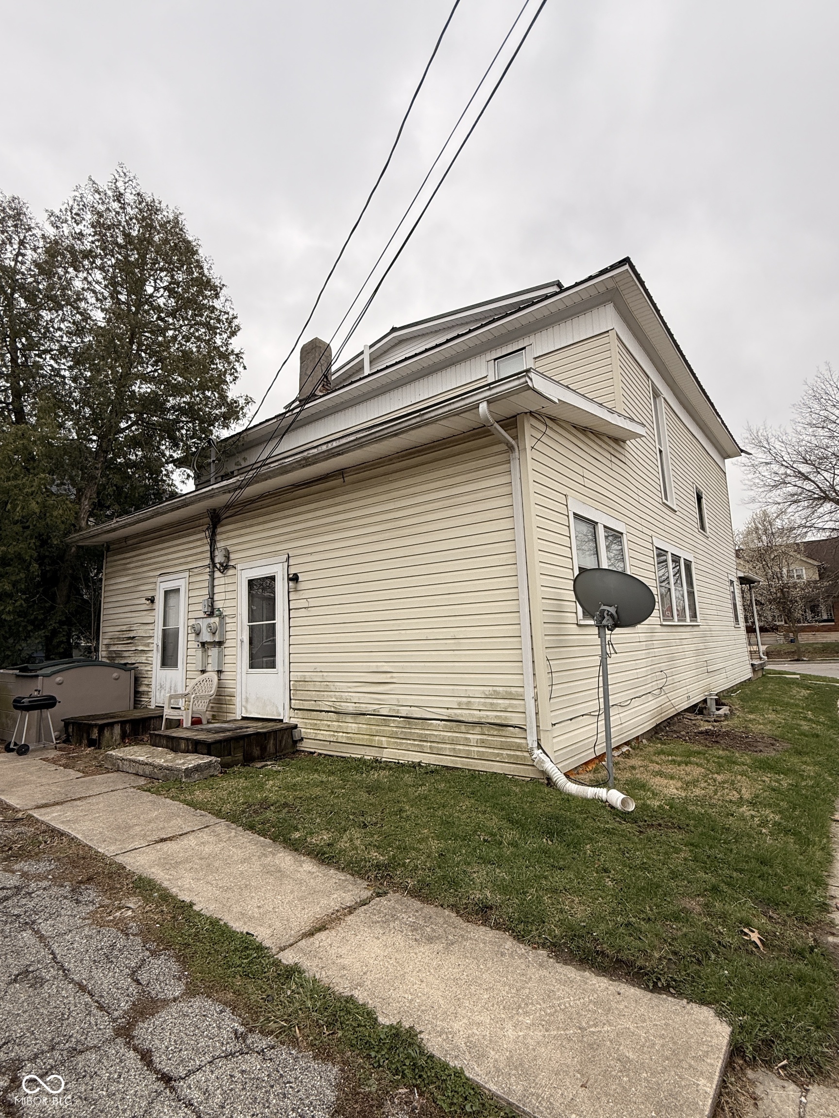 422 W Sycamore Street, Kokomo, IN, 46901 photo 4 of 13