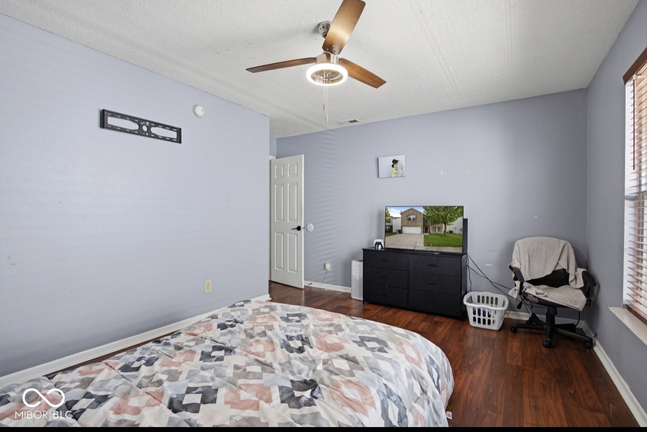 2951 Hearthside Drive, Greenwood, IN, 46143 photo 4 of 35