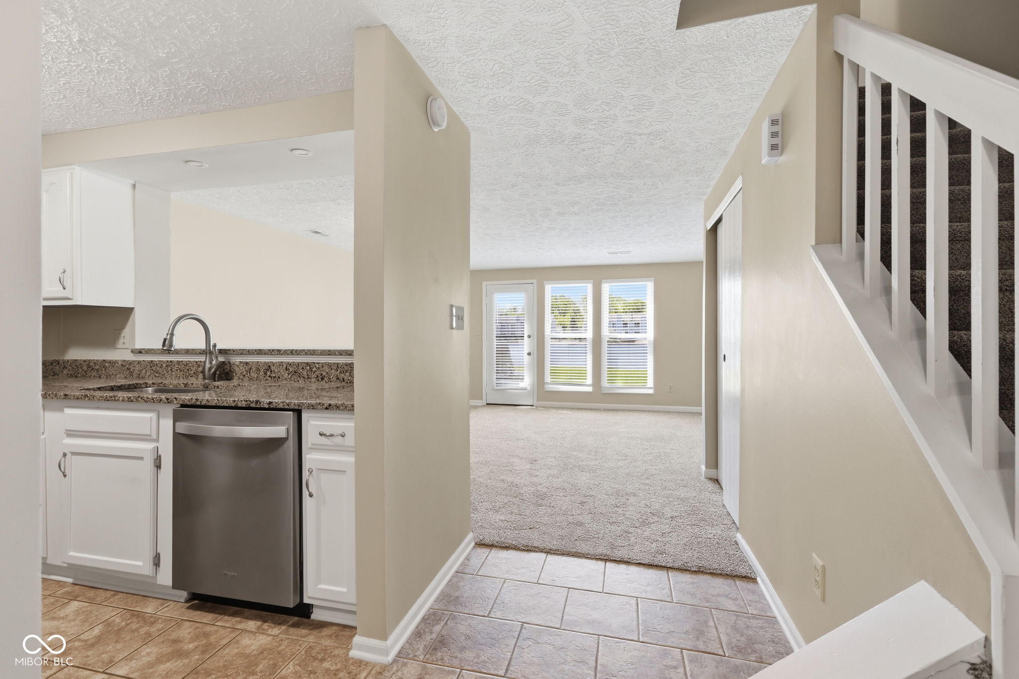3189 Sandpiper North Drive, Indianapolis, IN, 46268 photo 4 of 30