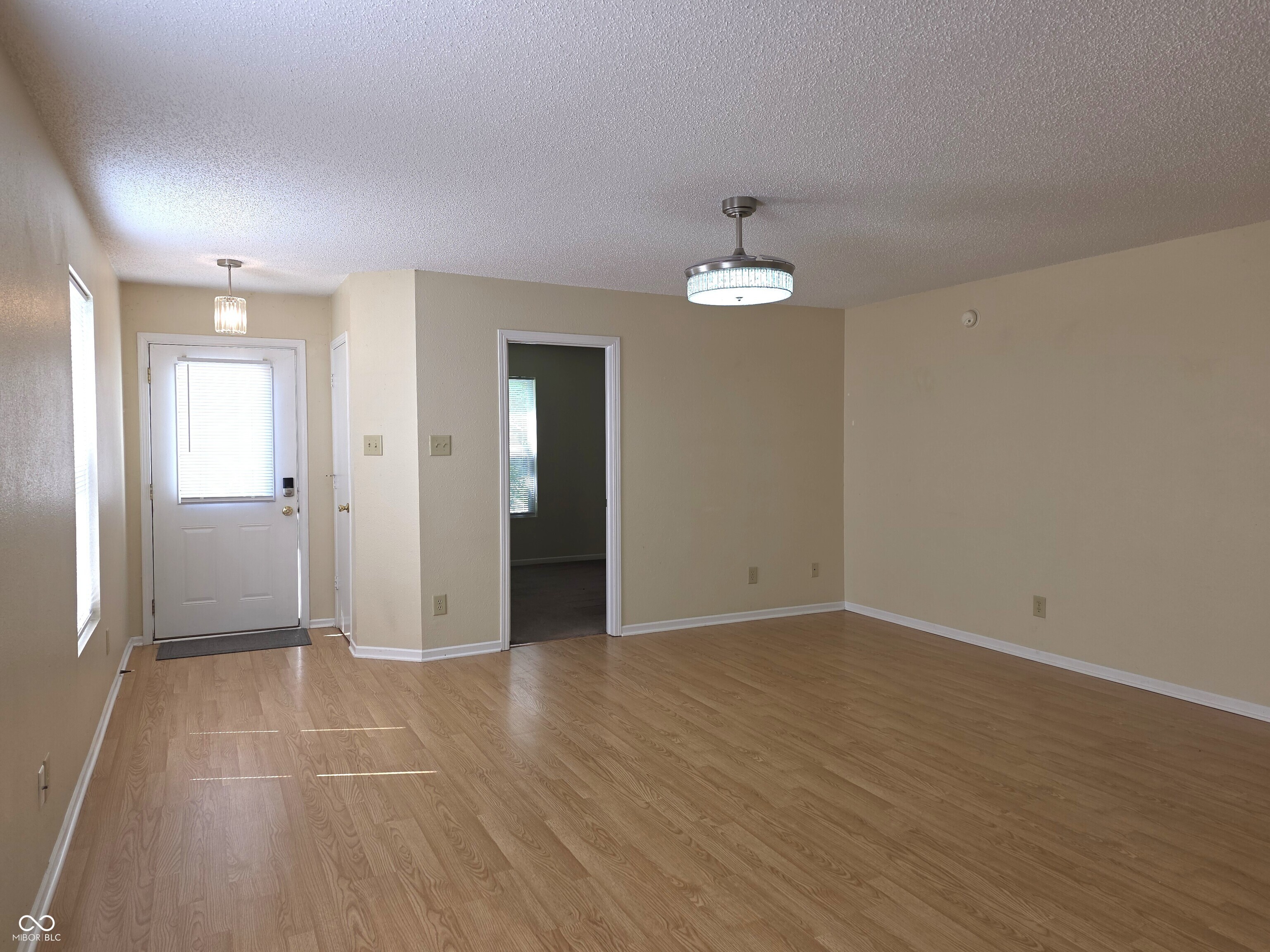 942 Brookstone Drive, Franklin, IN, 46131 photo 4 of 29