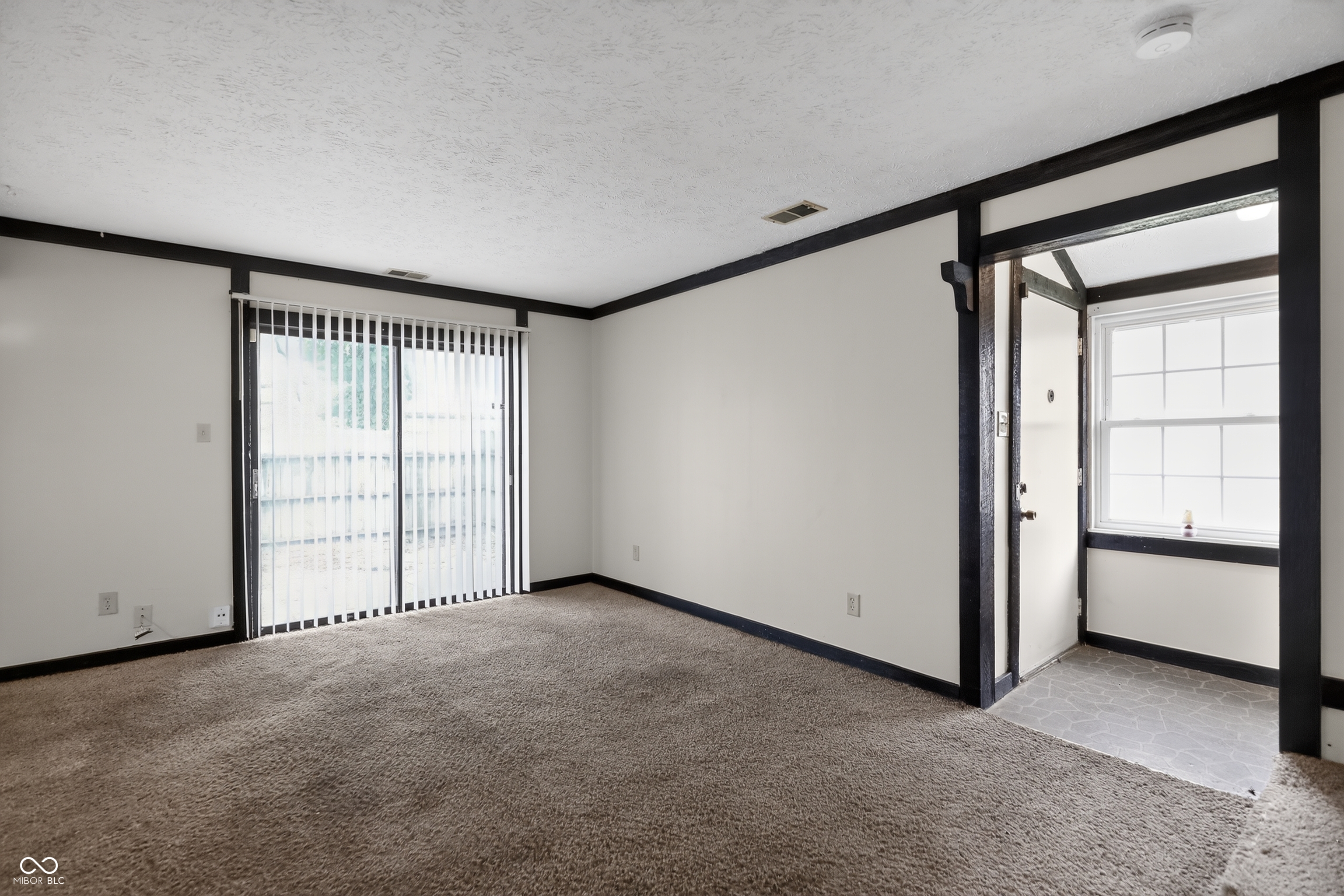 3648 Mayfield Drive, Indianapolis, IN, 46235 photo 4 of 16