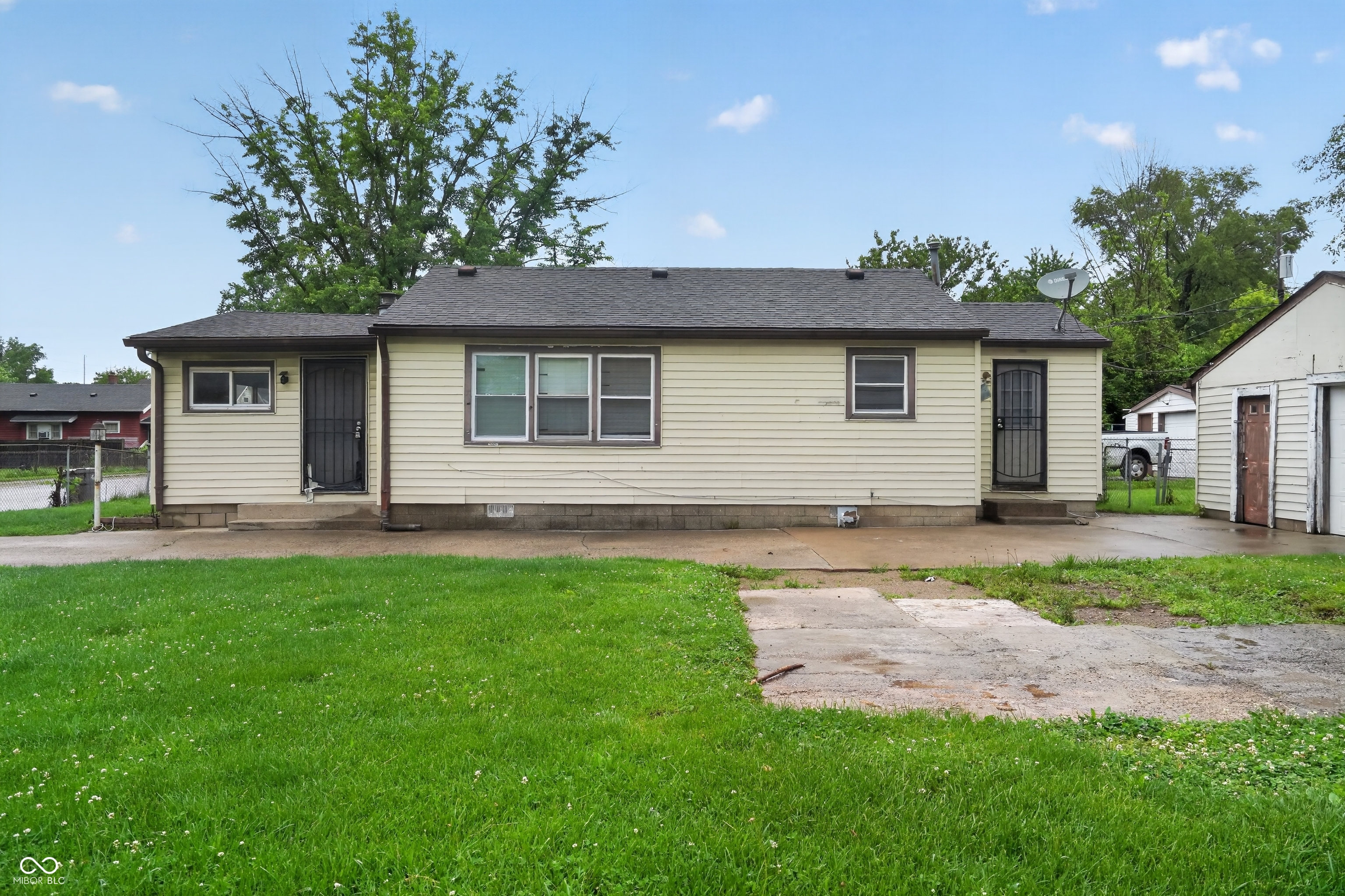 2217 N Spencer Avenue, Indianapolis, IN, 46218 photo 4 of 15