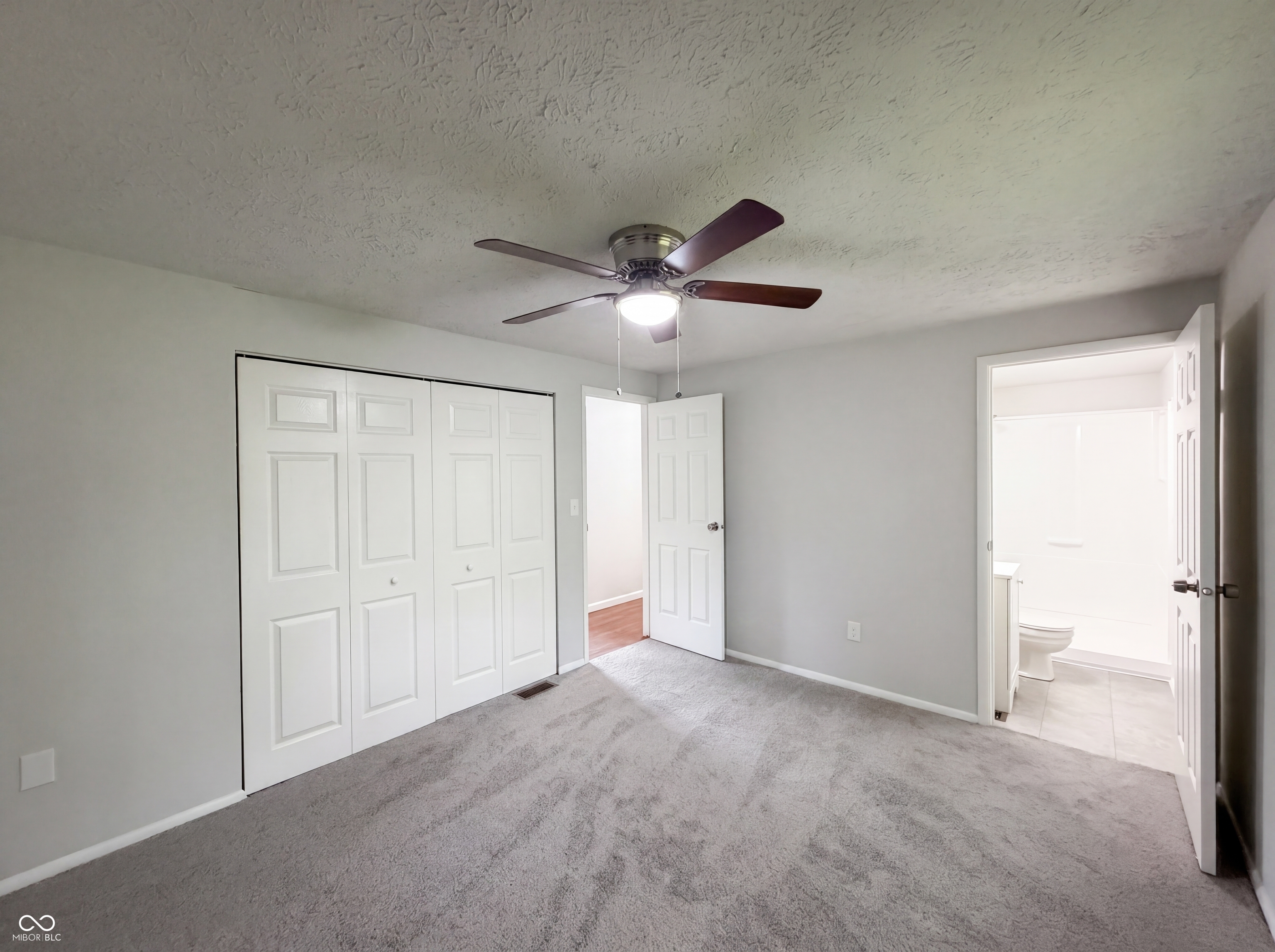 918 Bremerton Drive, Indianapolis, IN, 46229 photo 4 of 17