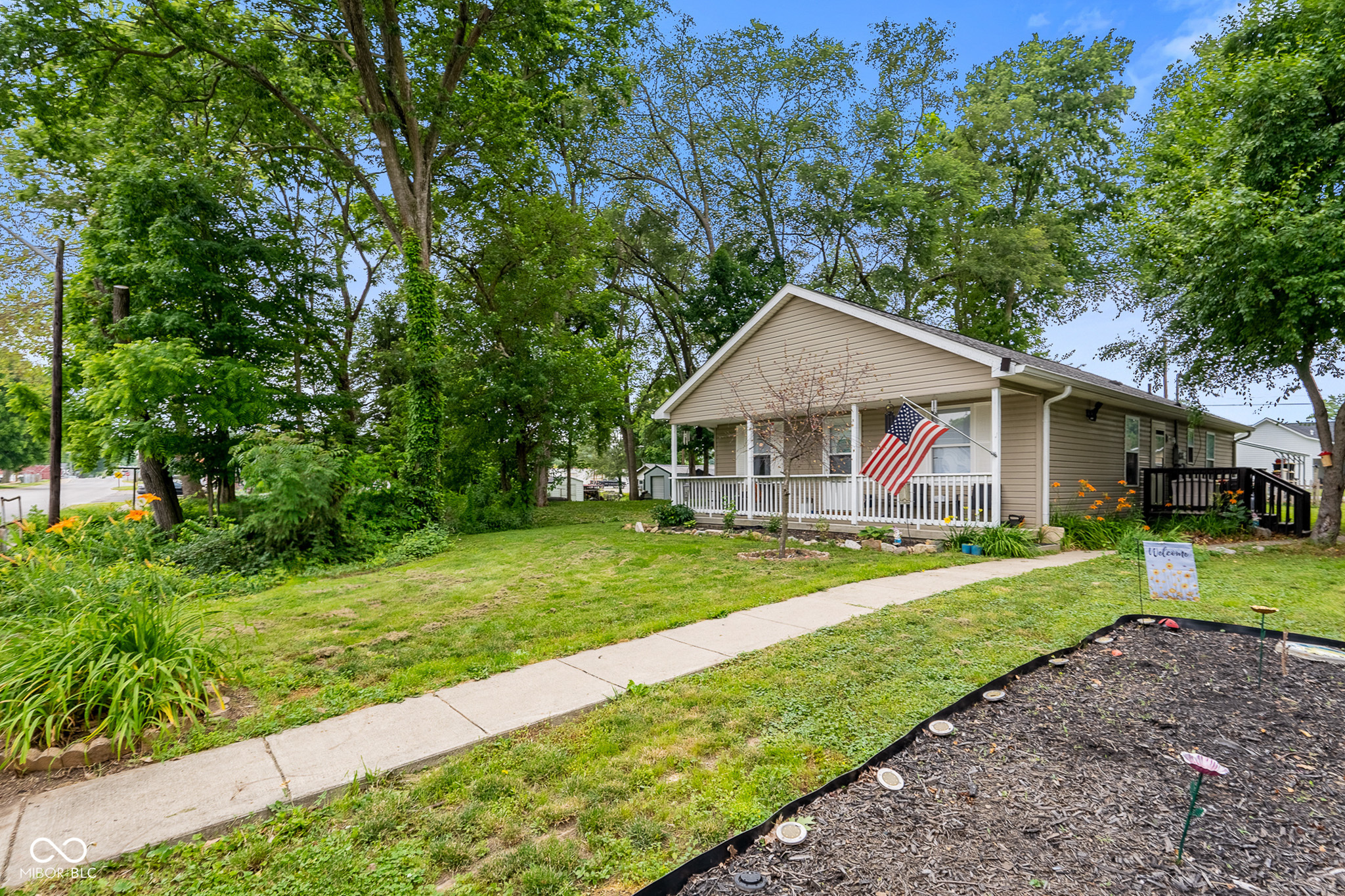 300 E Washington Street, Mooresville, IN, 46158 photo 4 of 29