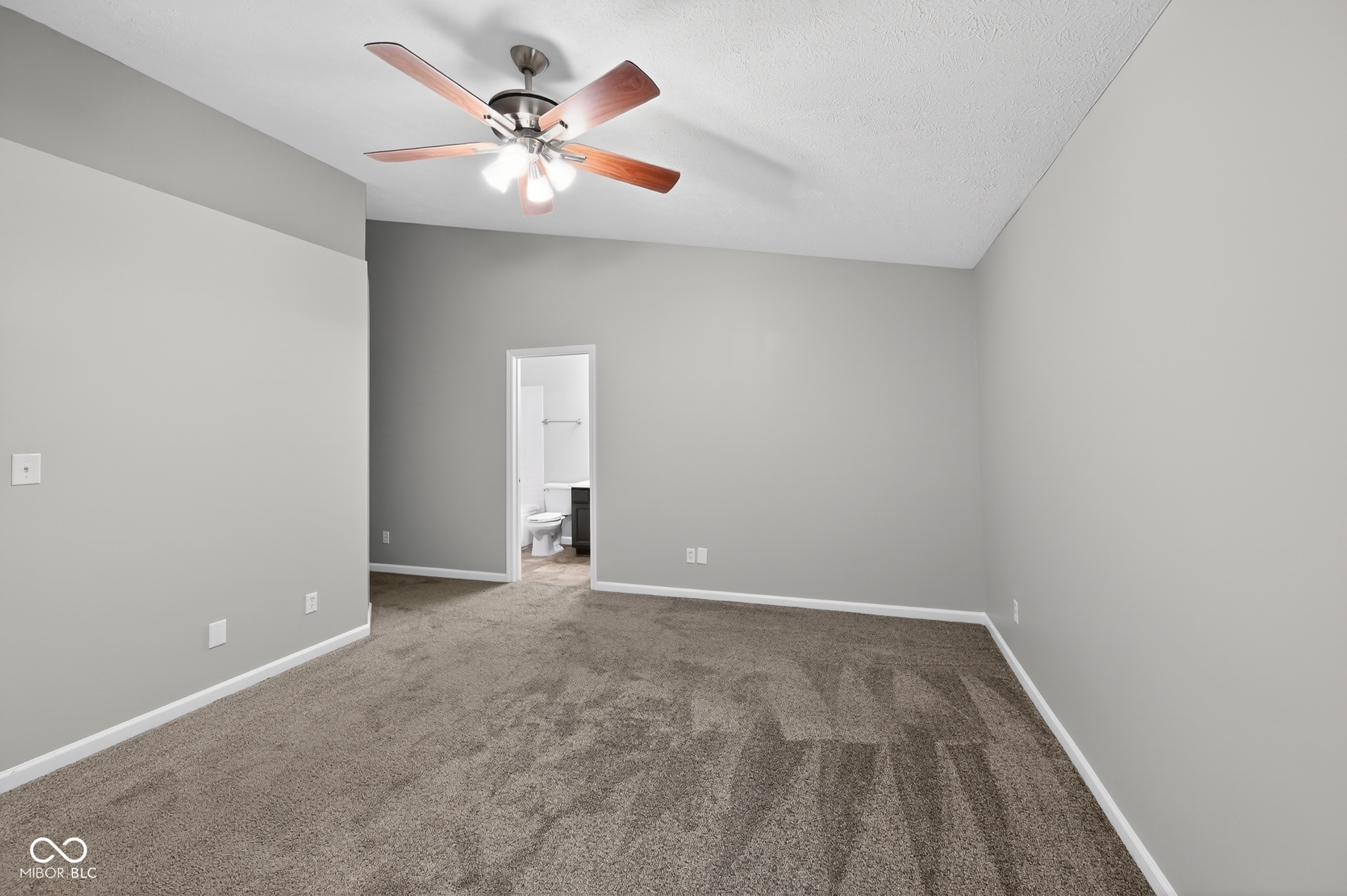 6420 Glory Maple Lane, Indianapolis, IN, 46221 photo 4 of 15
