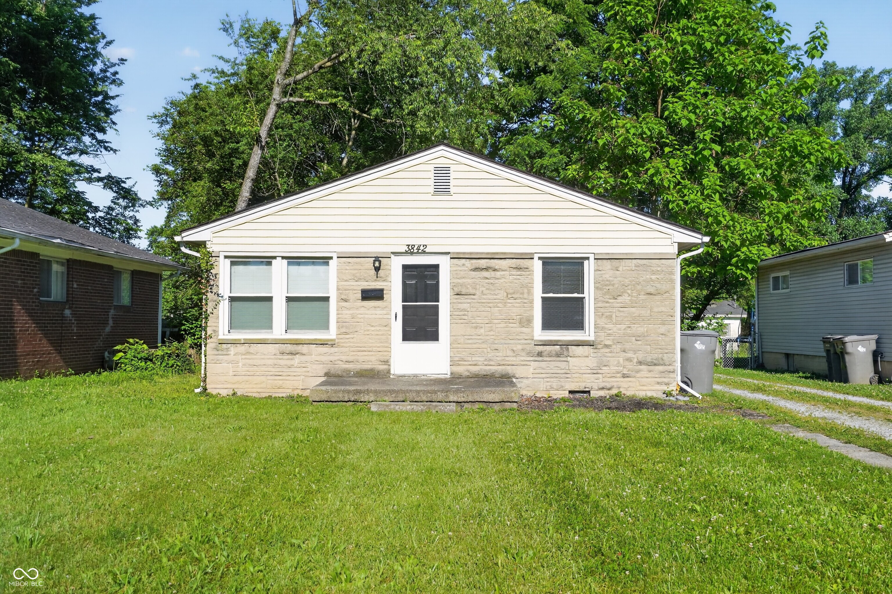 3842 N Butler Avenue, Indianapolis, IN, 46226 photo 4 of 31