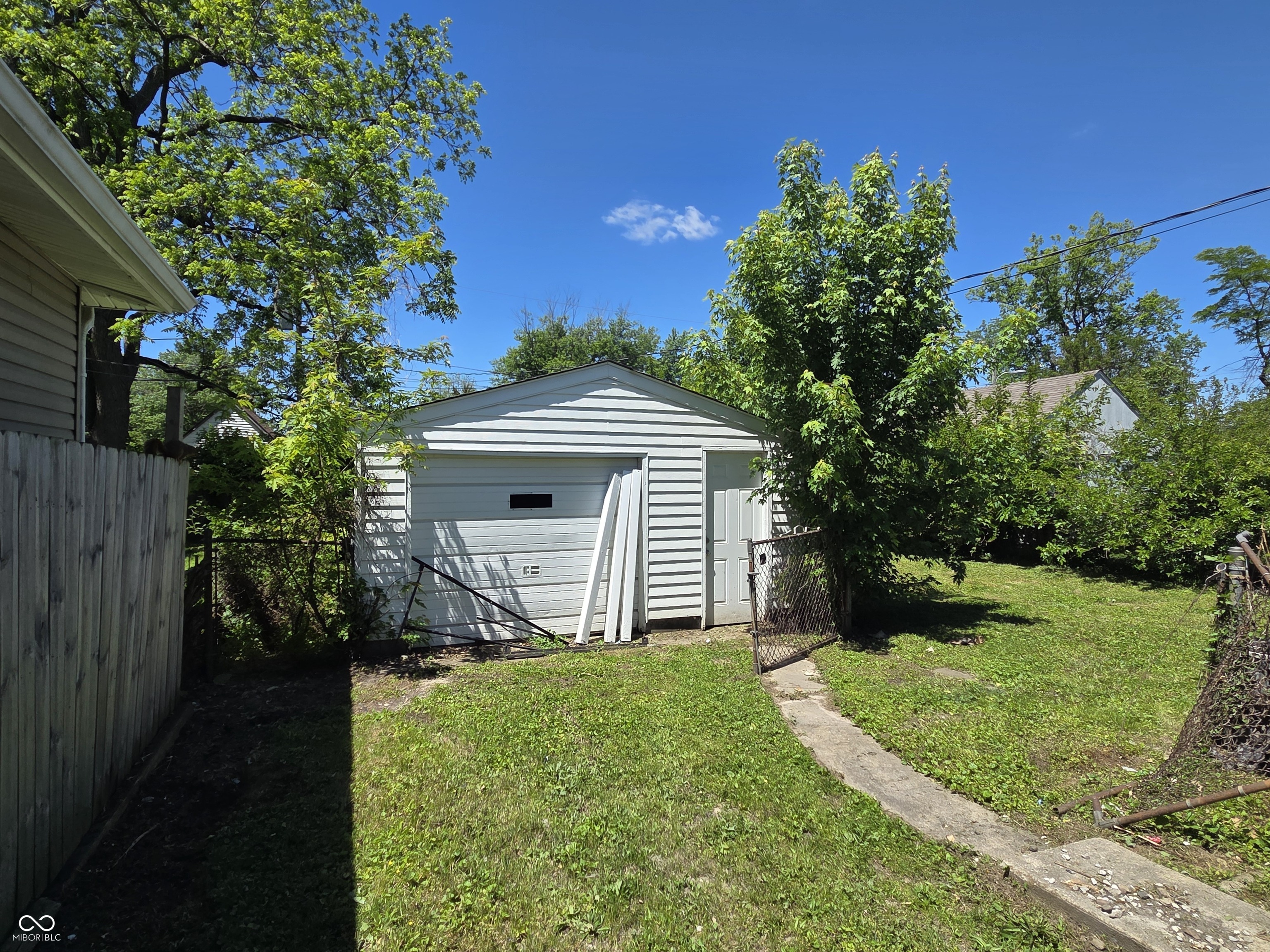 2230 N Bosart Avenue, Indianapolis, IN, 46218 photo 4 of 5