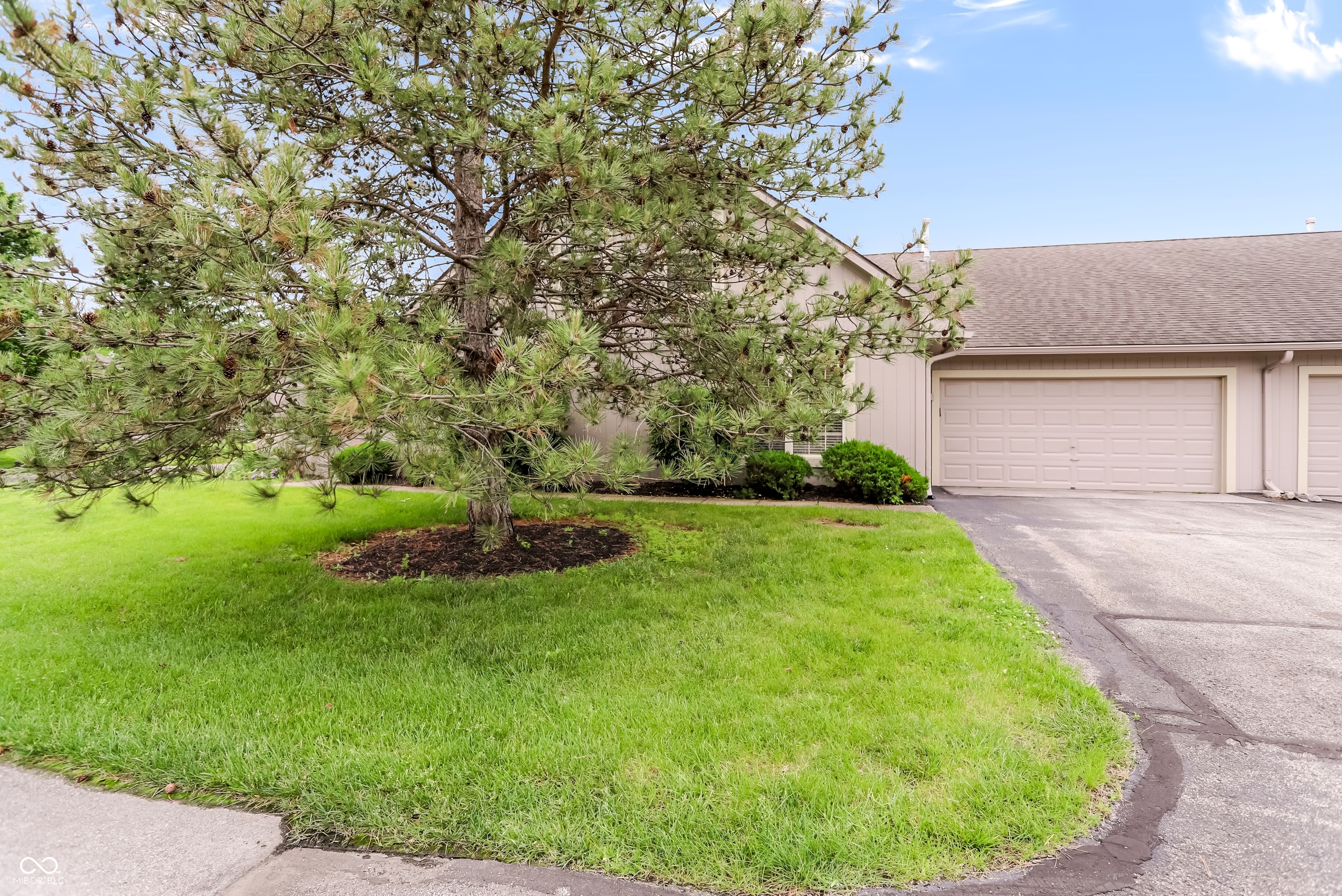4726 Bridgefield Drive, Indianapolis, IN, 46254 photo 4 of 53