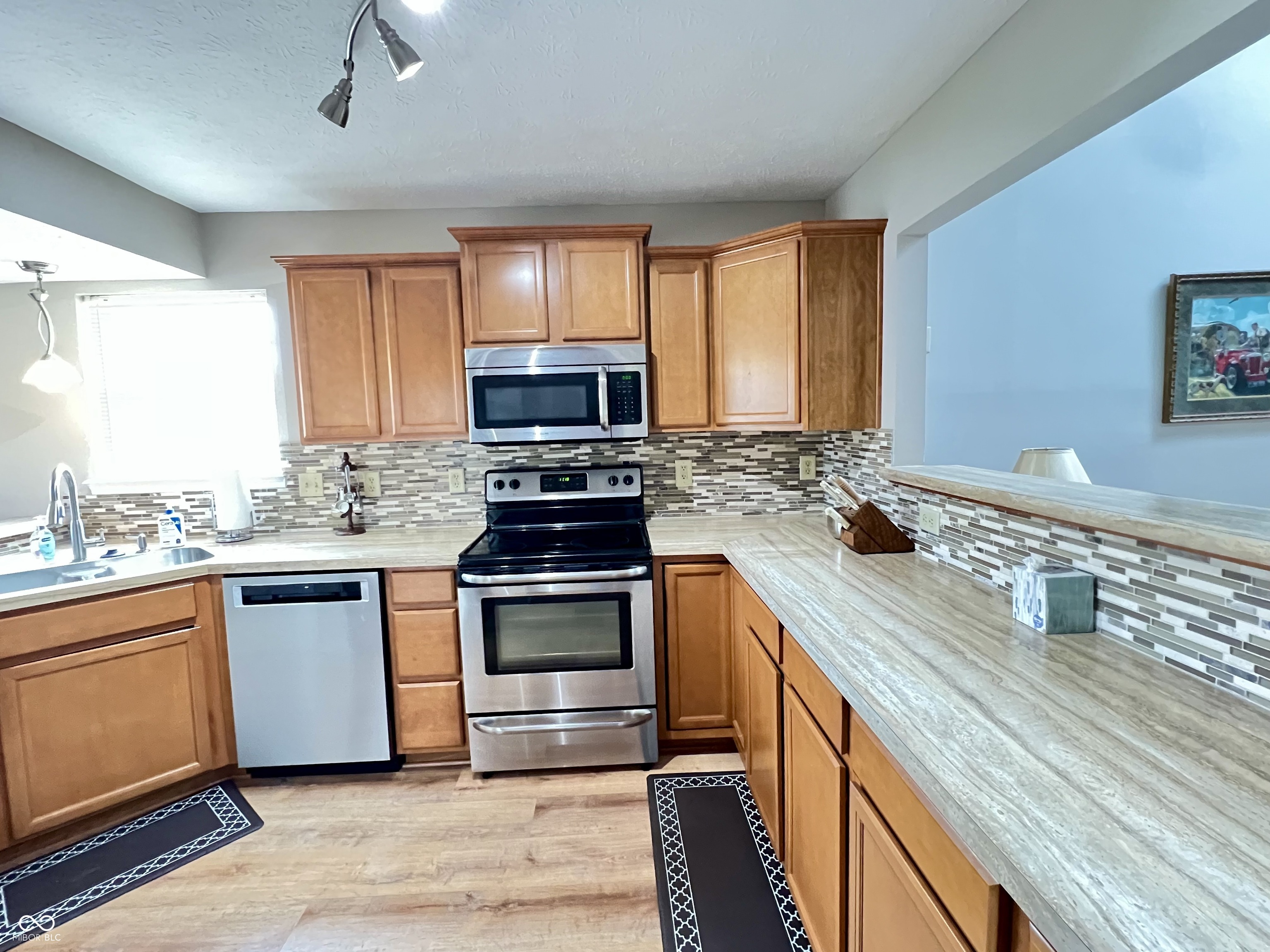 1204 Worcester Way, Greenfield, IN, 46140 photo 4 of 28