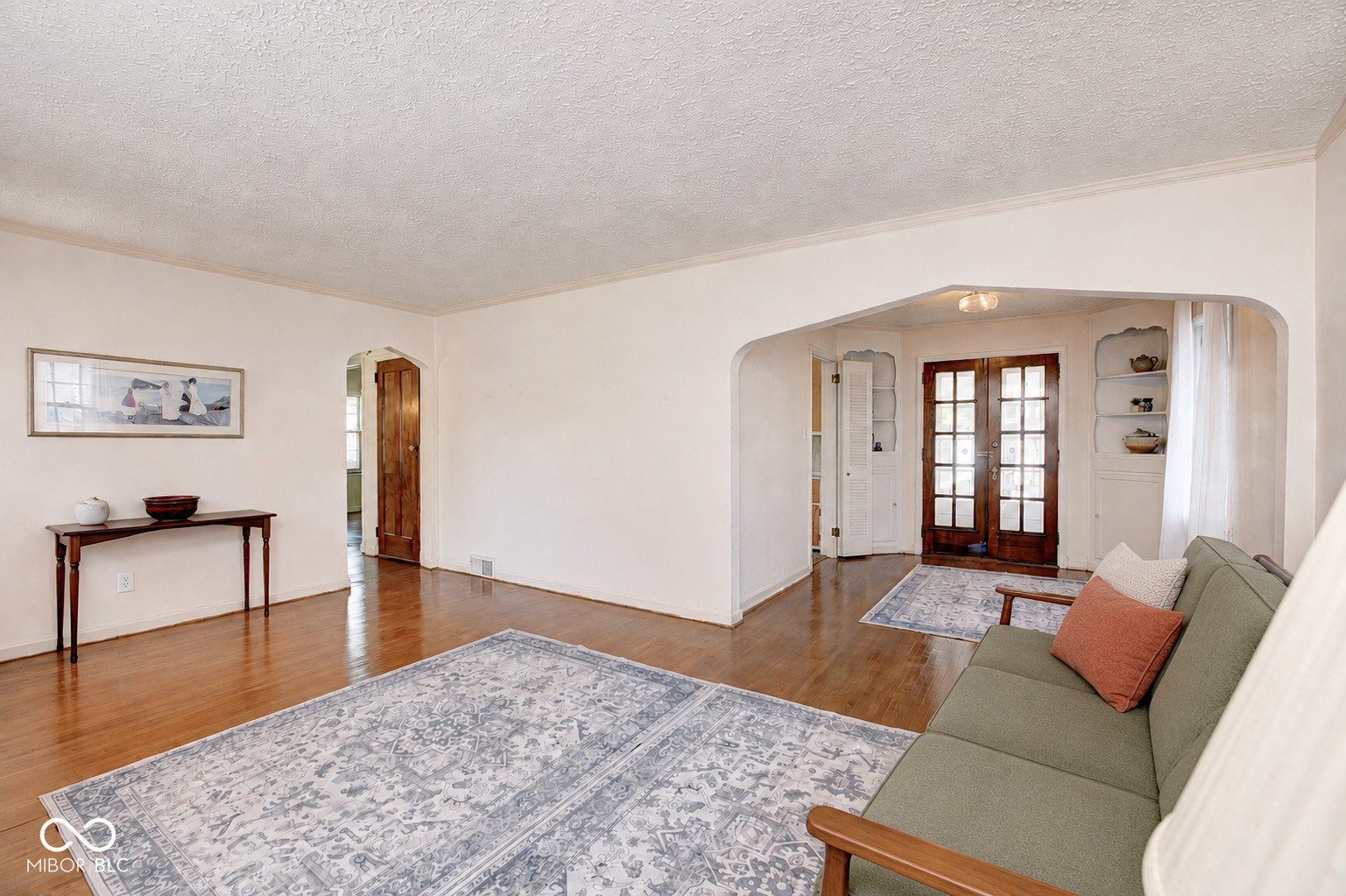 6644 E Washington Street, Indianapolis, IN, 46219 photo 4 of 46