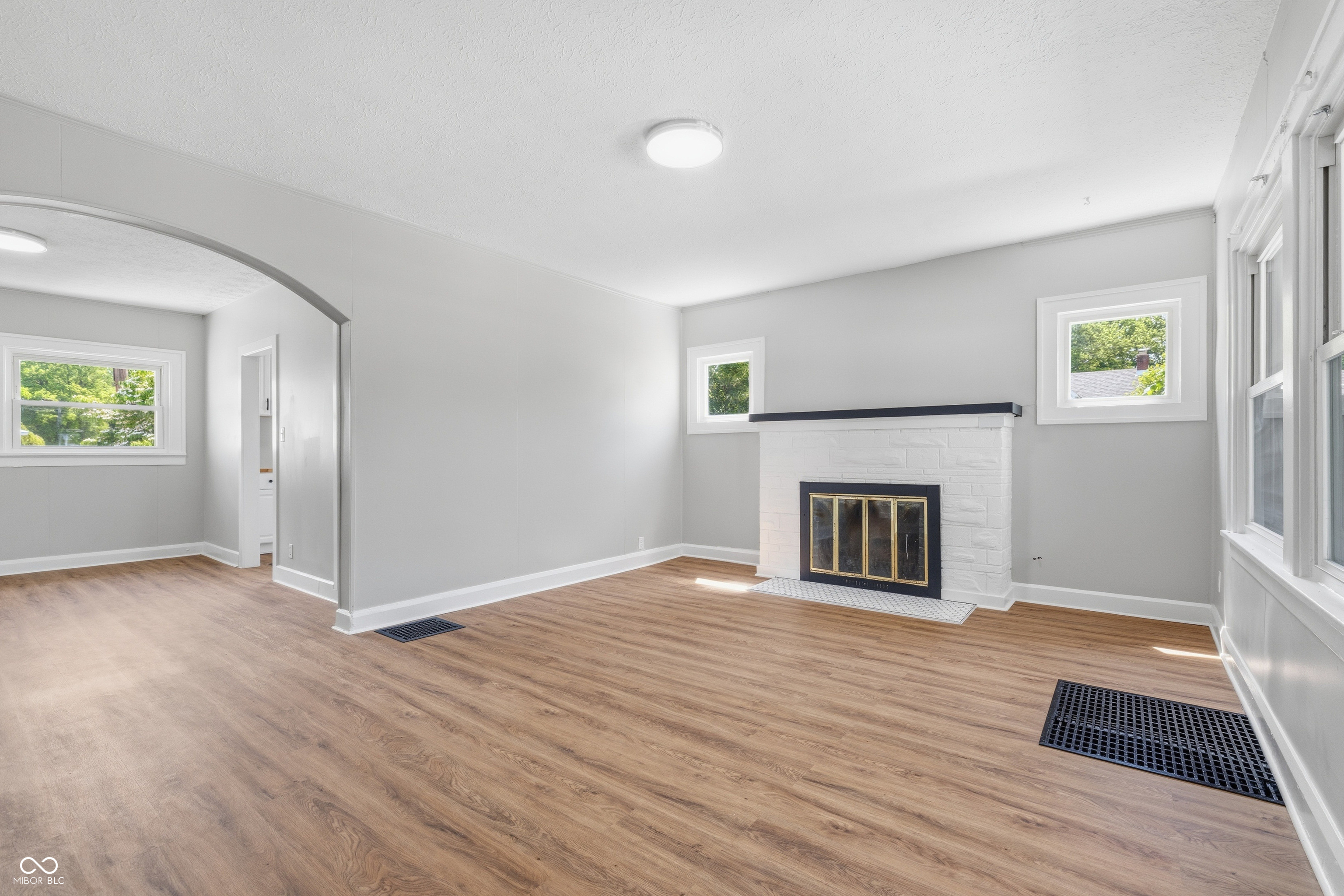 443 Harvard Place, Indianapolis, IN, 46208 photo 4 of 32