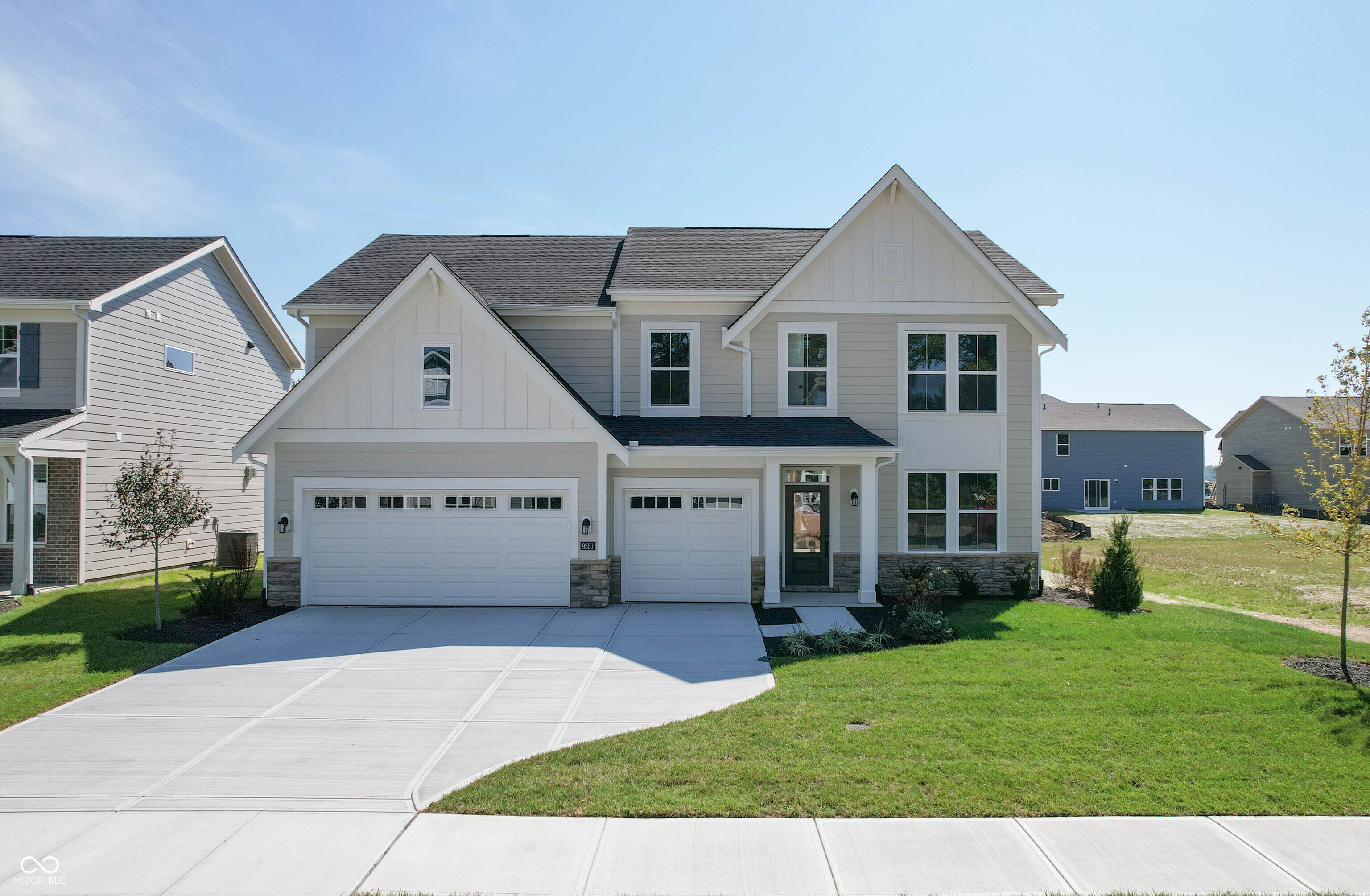 9551 Hemingway Drive, Indianapolis, IN, 46239 photo 4 of 37
