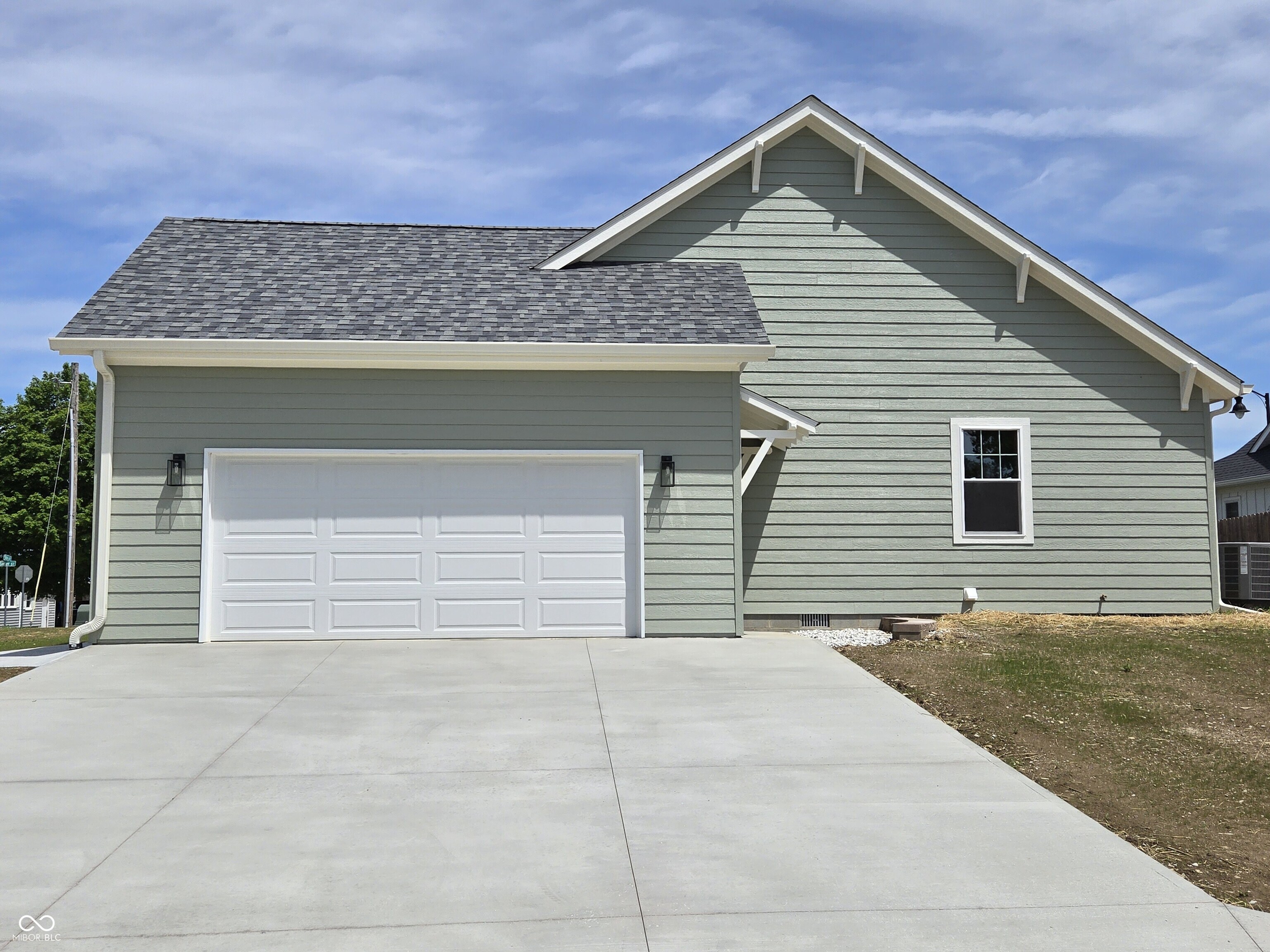 503 E Sigler Street, Frankton, IN, 46044 photo 4 of 30