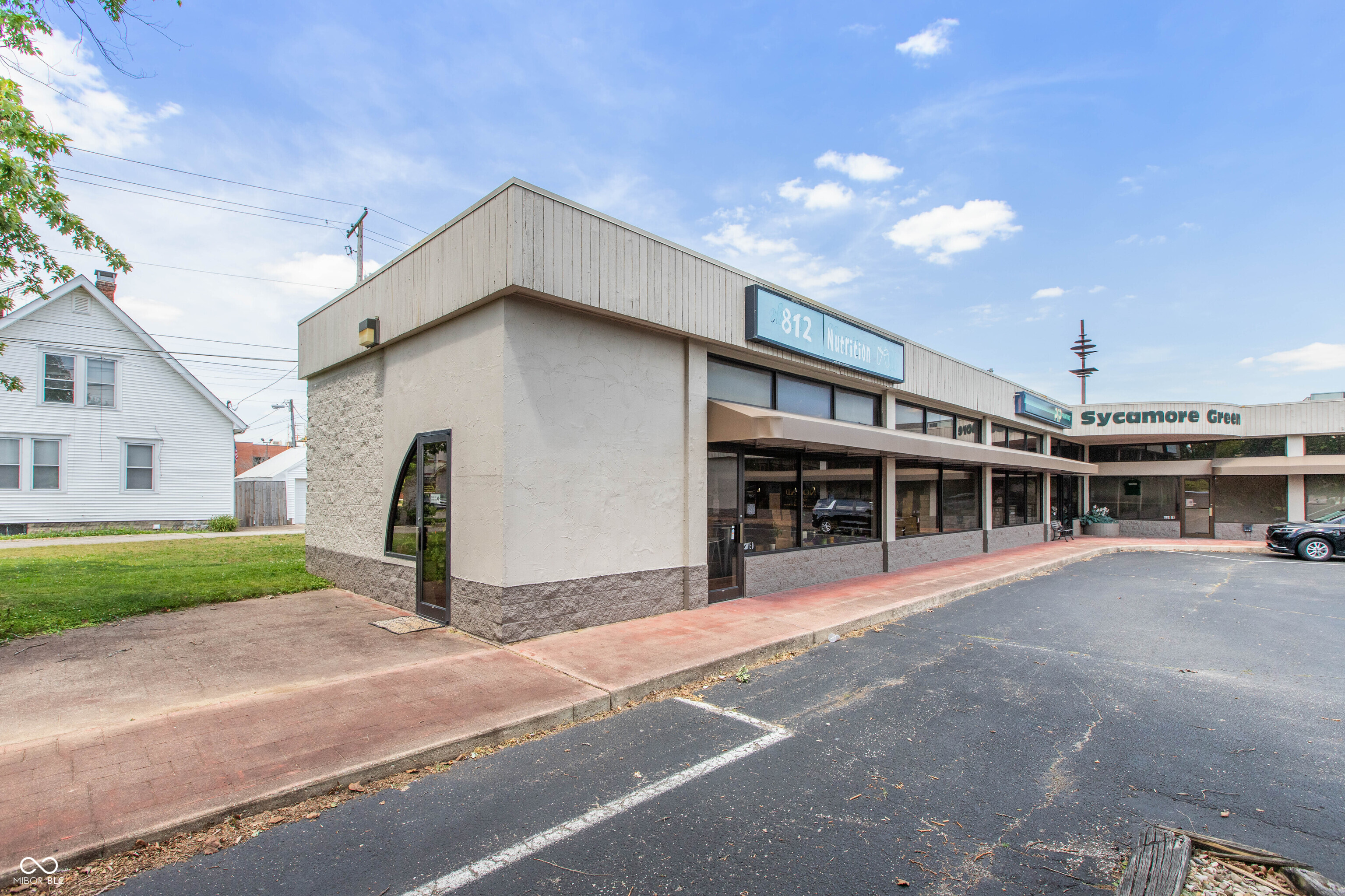 808 3rd Street, Columbus, IN, 47201 photo 4 of 9
