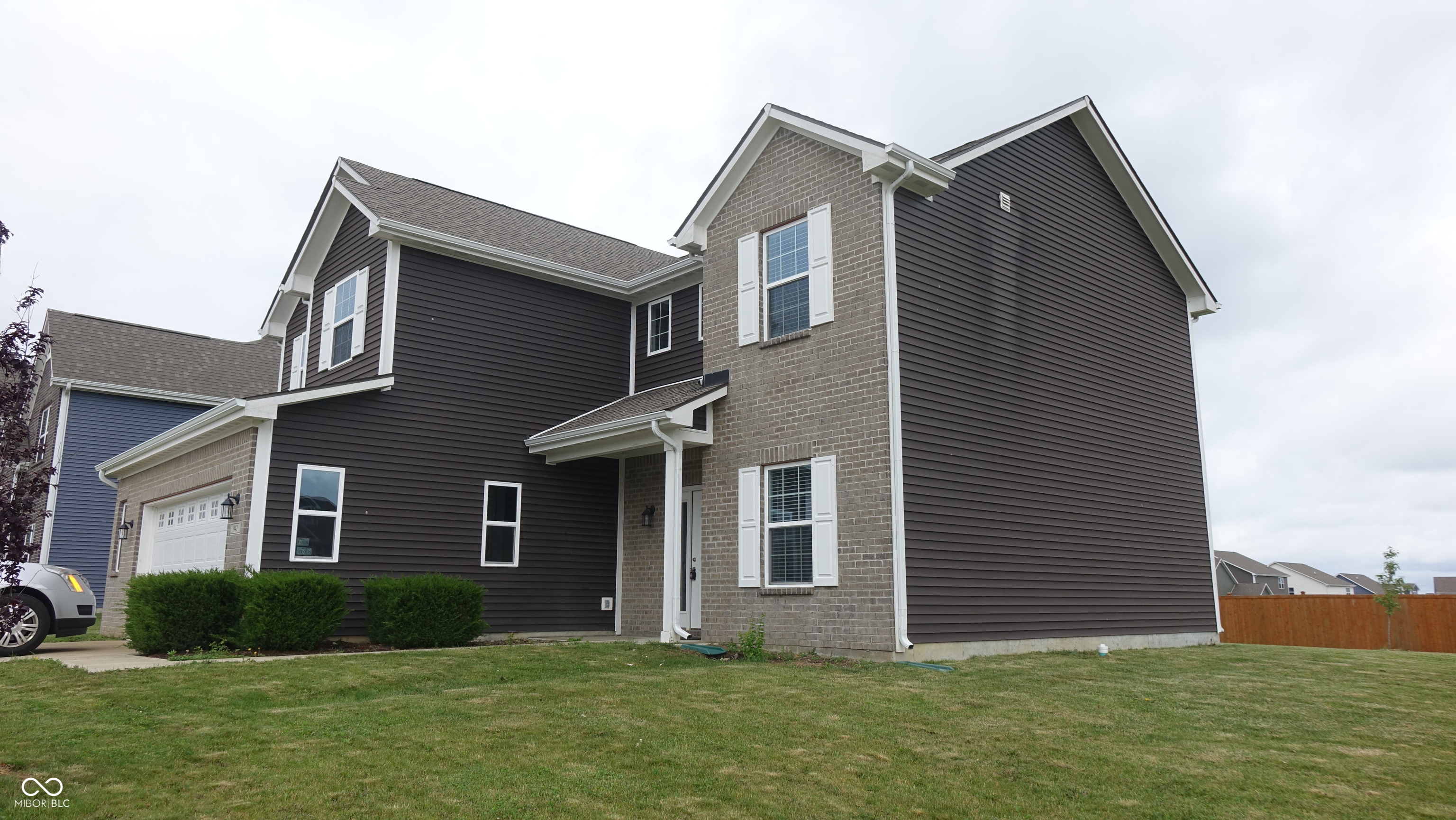 942 Maple Stone Drive, Greenwood, IN, 46143 photo 4 of 48