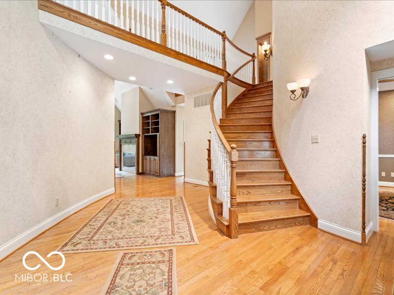 812 Woodcrest Way, Anderson, IN, 46012 photo 4 of 63