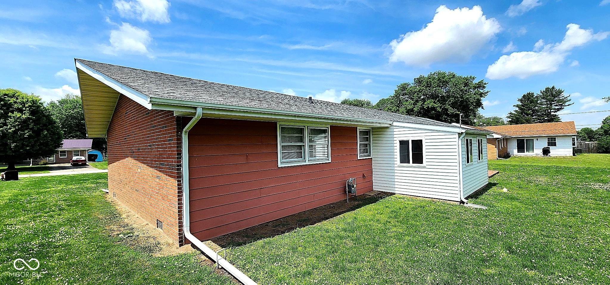 2394 S Sunset Drive, Connersville, IN, 47331 photo 4 of 23