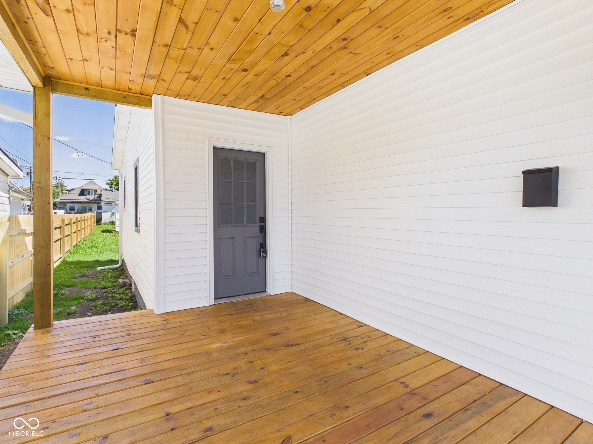 1518 S G Street, Elwood, IN, 46036 photo 4 of 25