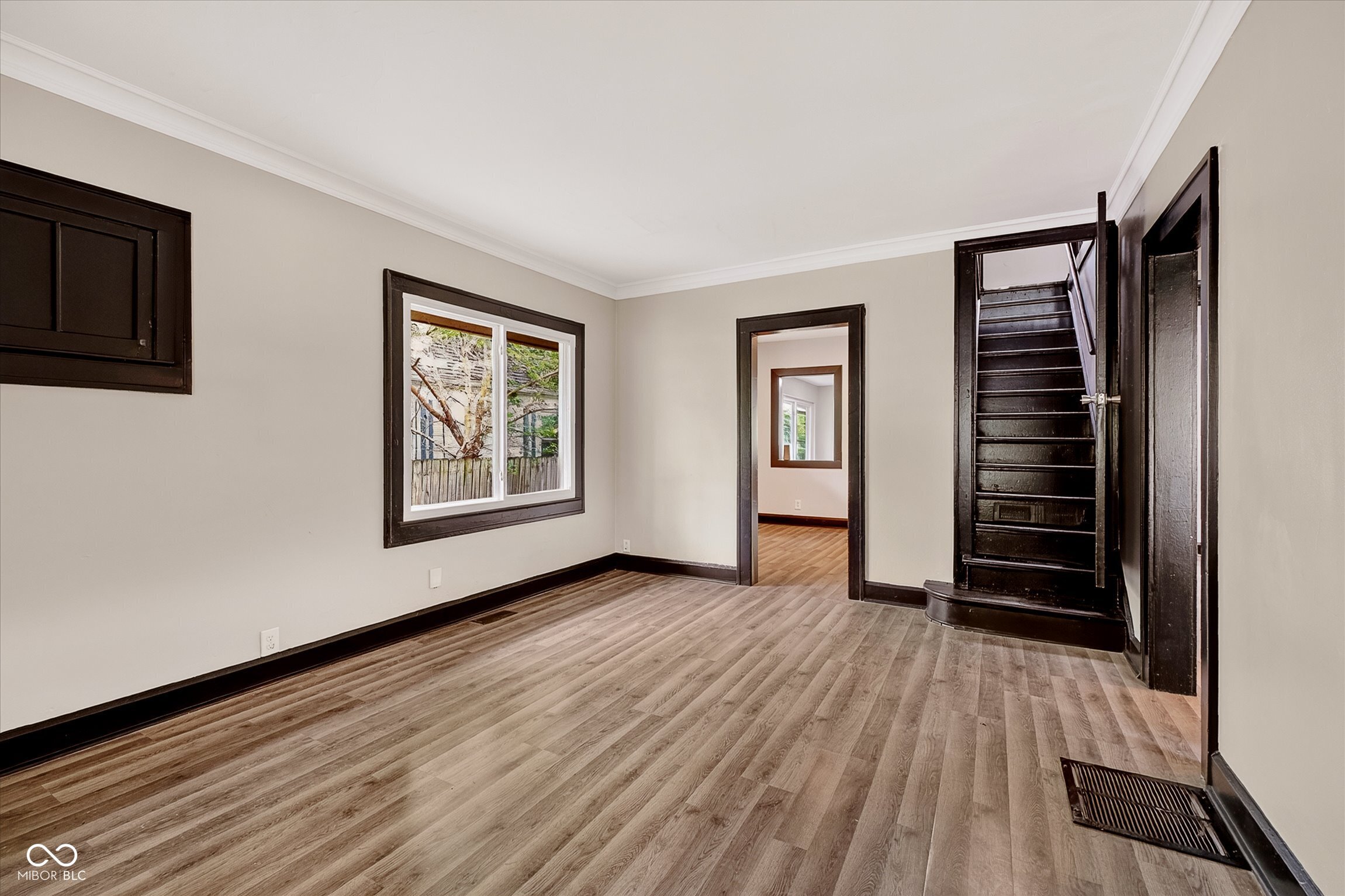 3906 N Tacoma Avenue, Indianapolis, IN, 46205 photo 4 of 39