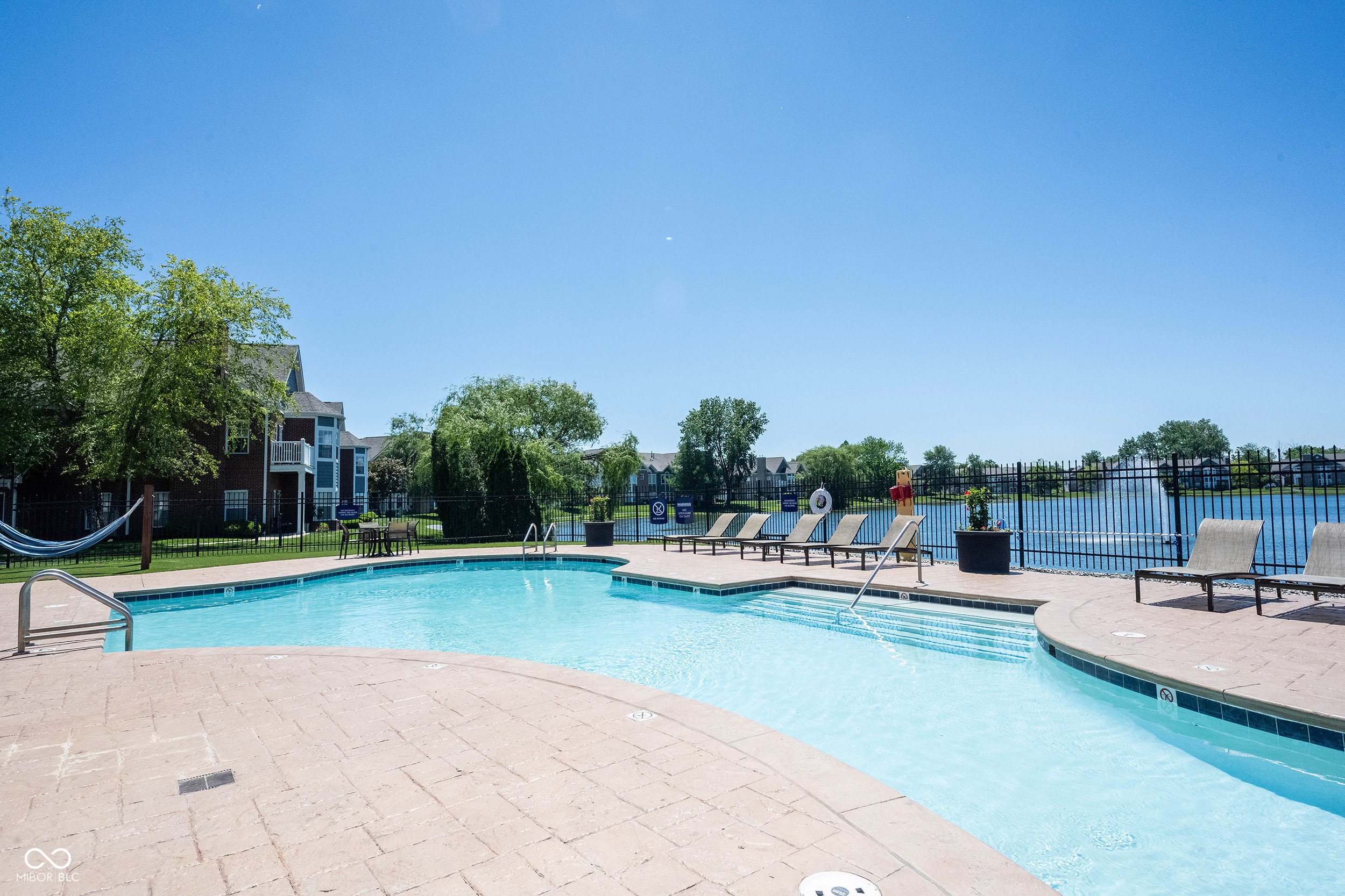 1112 Shadow Ridge Road, Indianapolis, IN, 46280 photo 4 of 70