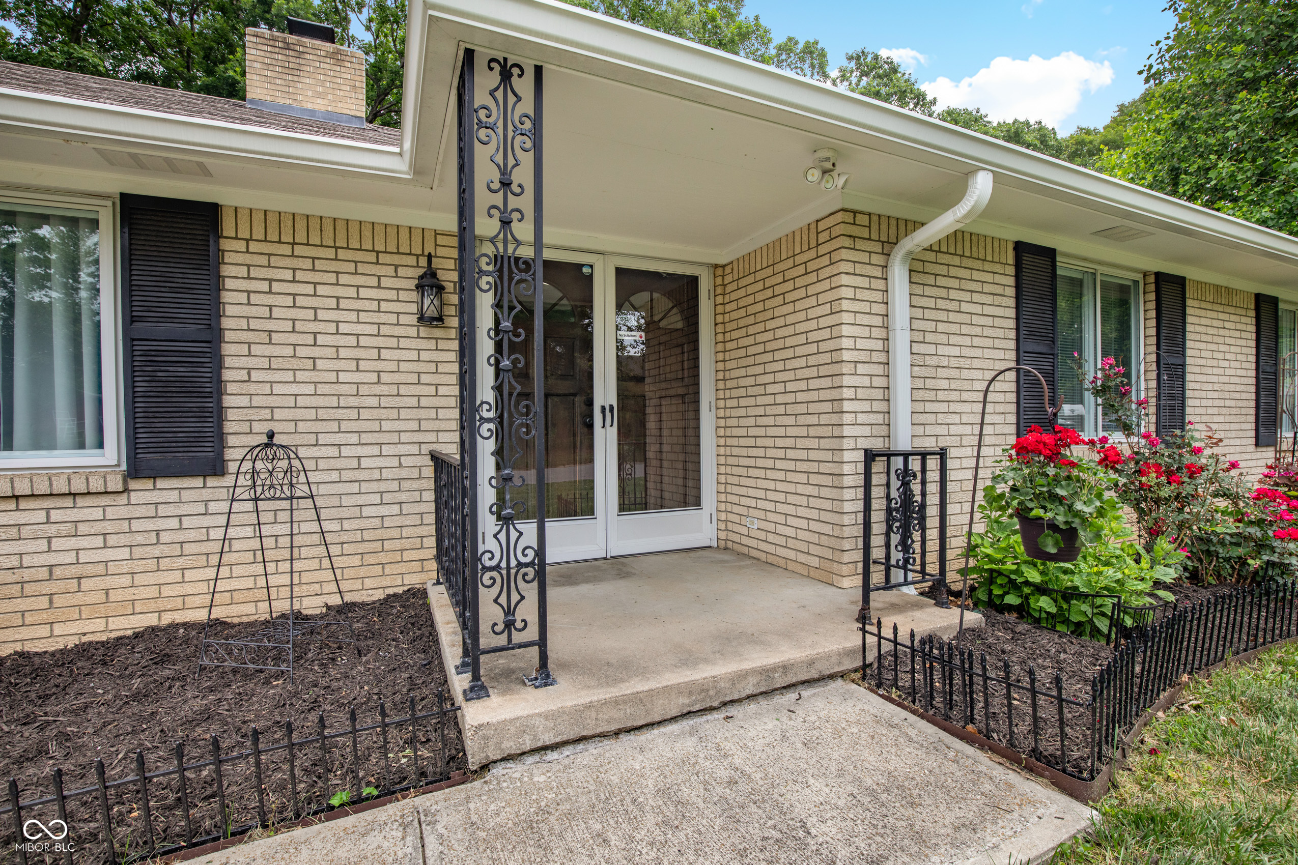 8114 Black Oak Drive, Plainfield, IN, 46168 photo 4 of 41