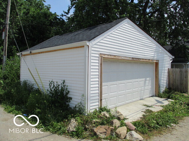 1046 Dawson Street, Indianapolis, IN, 46203 photo 4 of 13