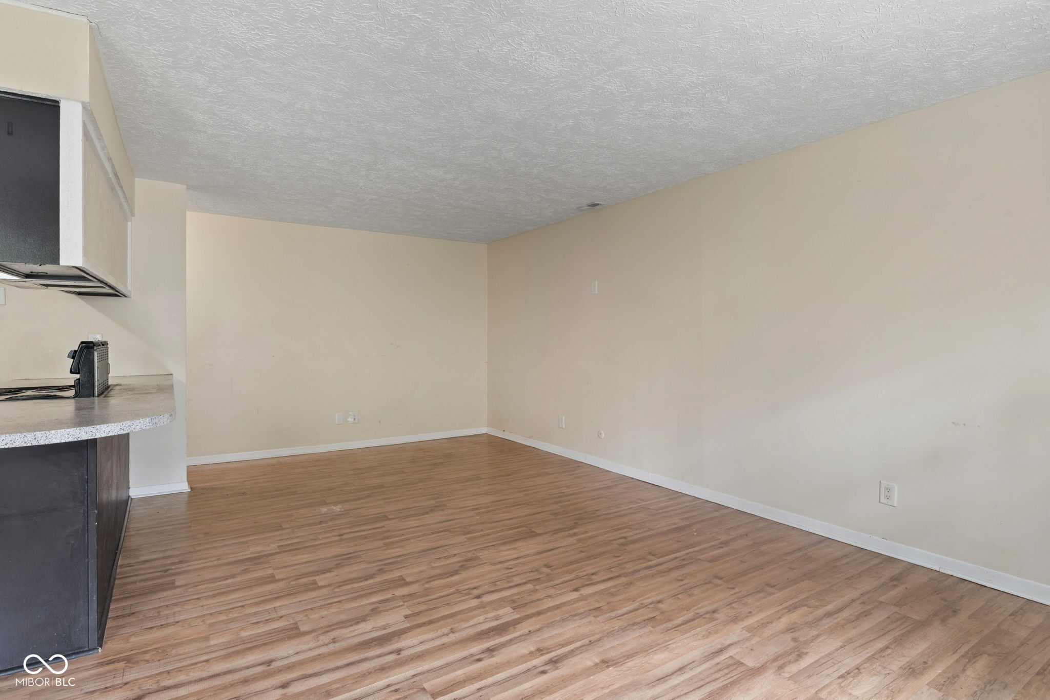 6627 Muirfield Way, Indianapolis, IN, 46237 photo 4 of 34