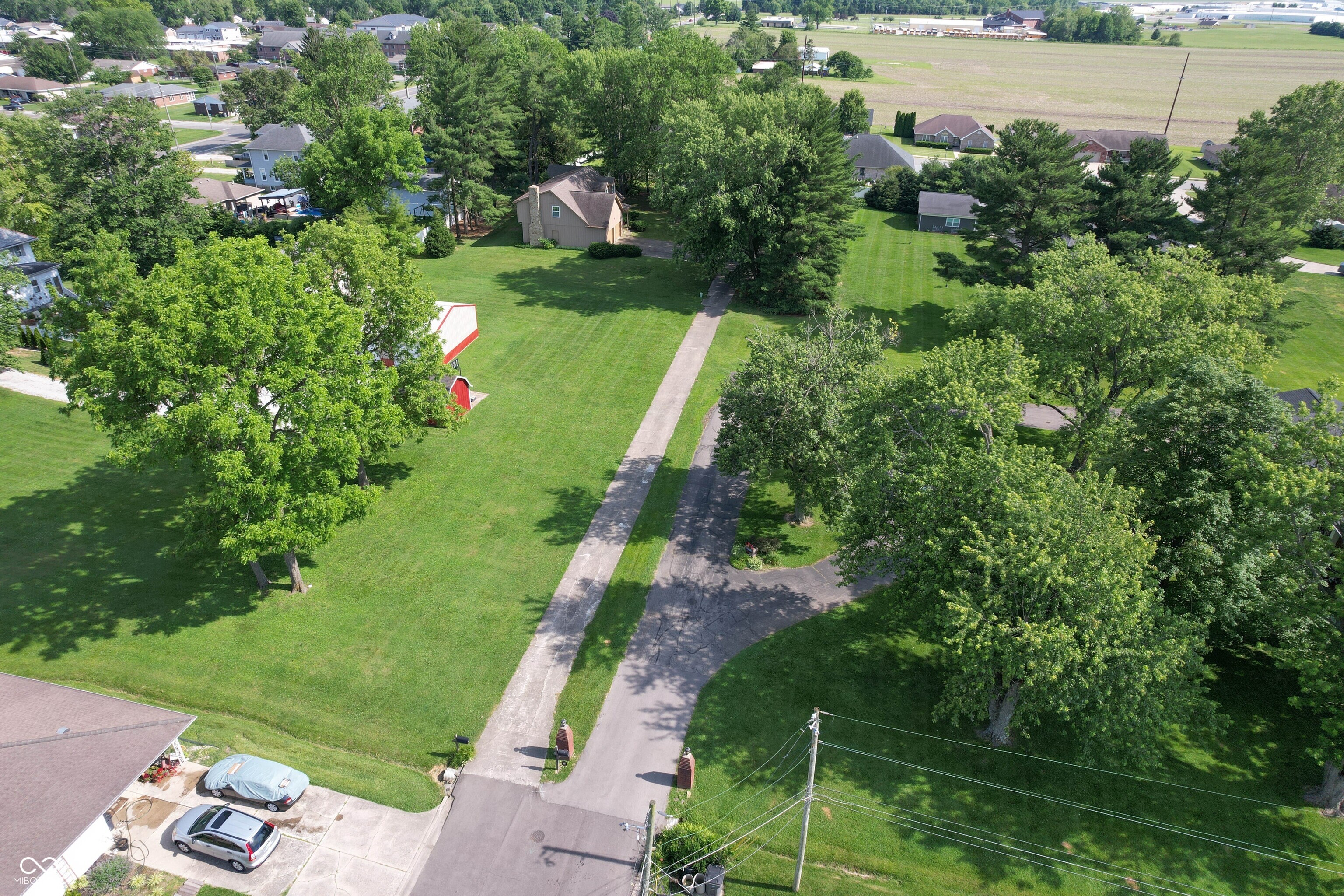 1221 S Poplar Street, Seymour, IN, 47274 photo 4 of 37