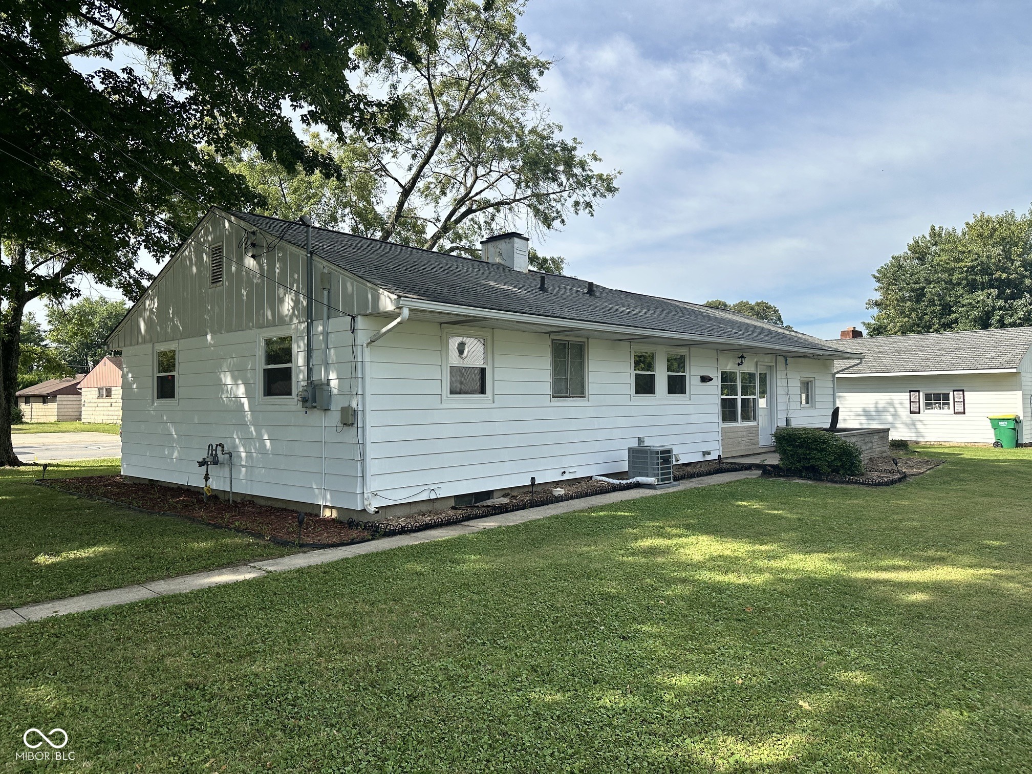 2 W Tilden Drive, Brownsburg, IN, 46112 photo 4 of 21