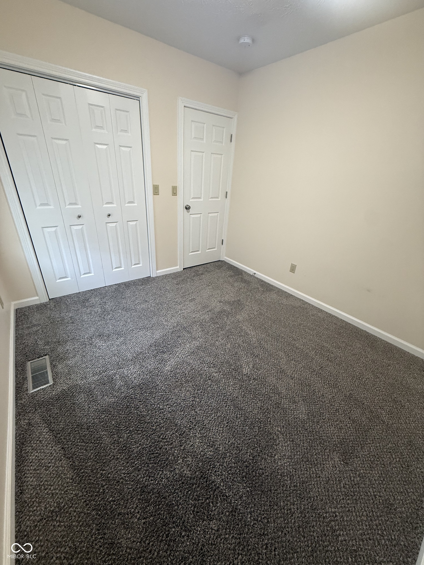 1102 Myrtle Avenue, Frankfort, IN, 46041 photo 4 of 12