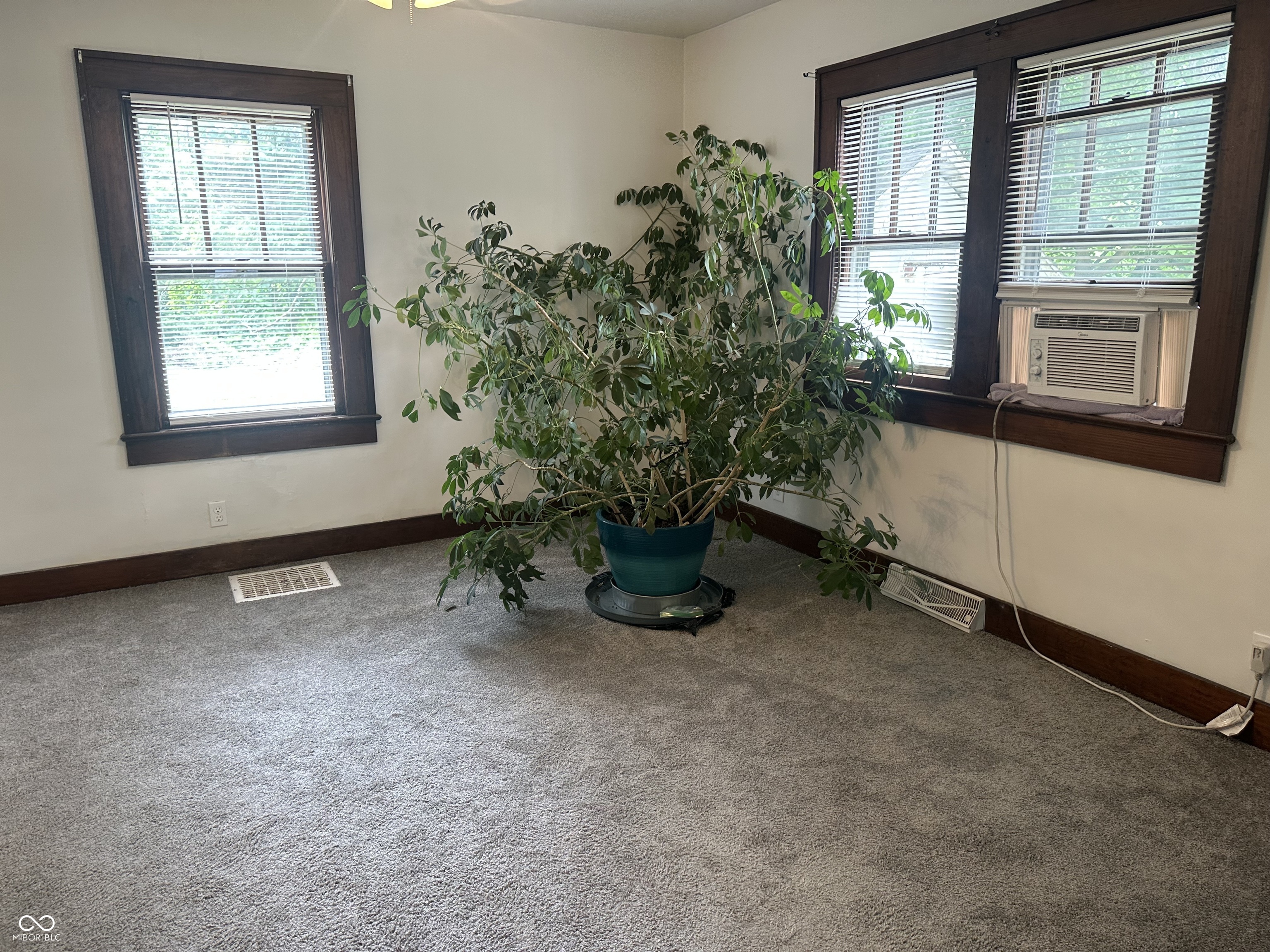 28 Beveridge, Greencastle, IN, 46135 photo 4 of 16