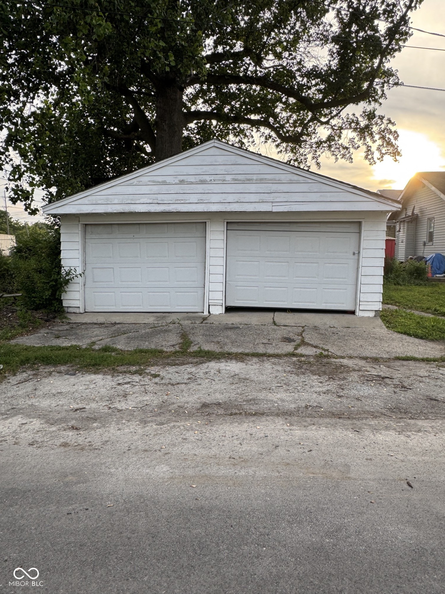 627 E 31st Street, Anderson, IN, 46016 photo 4 of 11