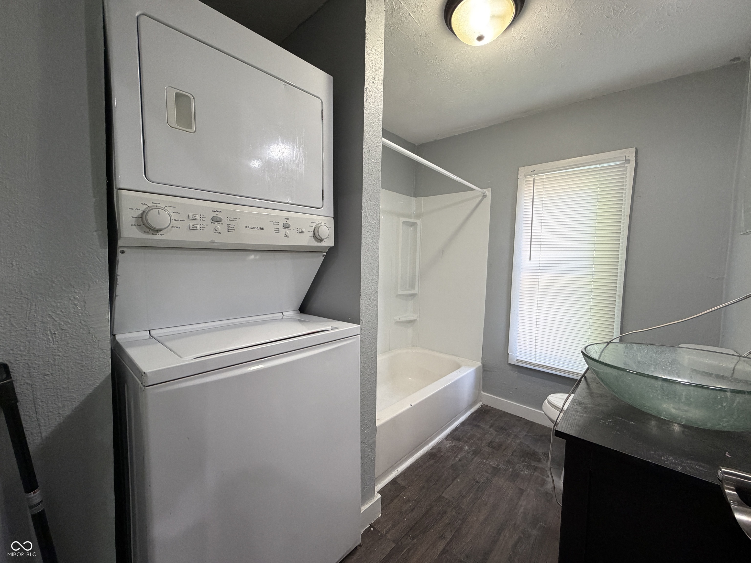 2105 Arrow Avenue, Anderson, IN, 46016 photo 4 of 15