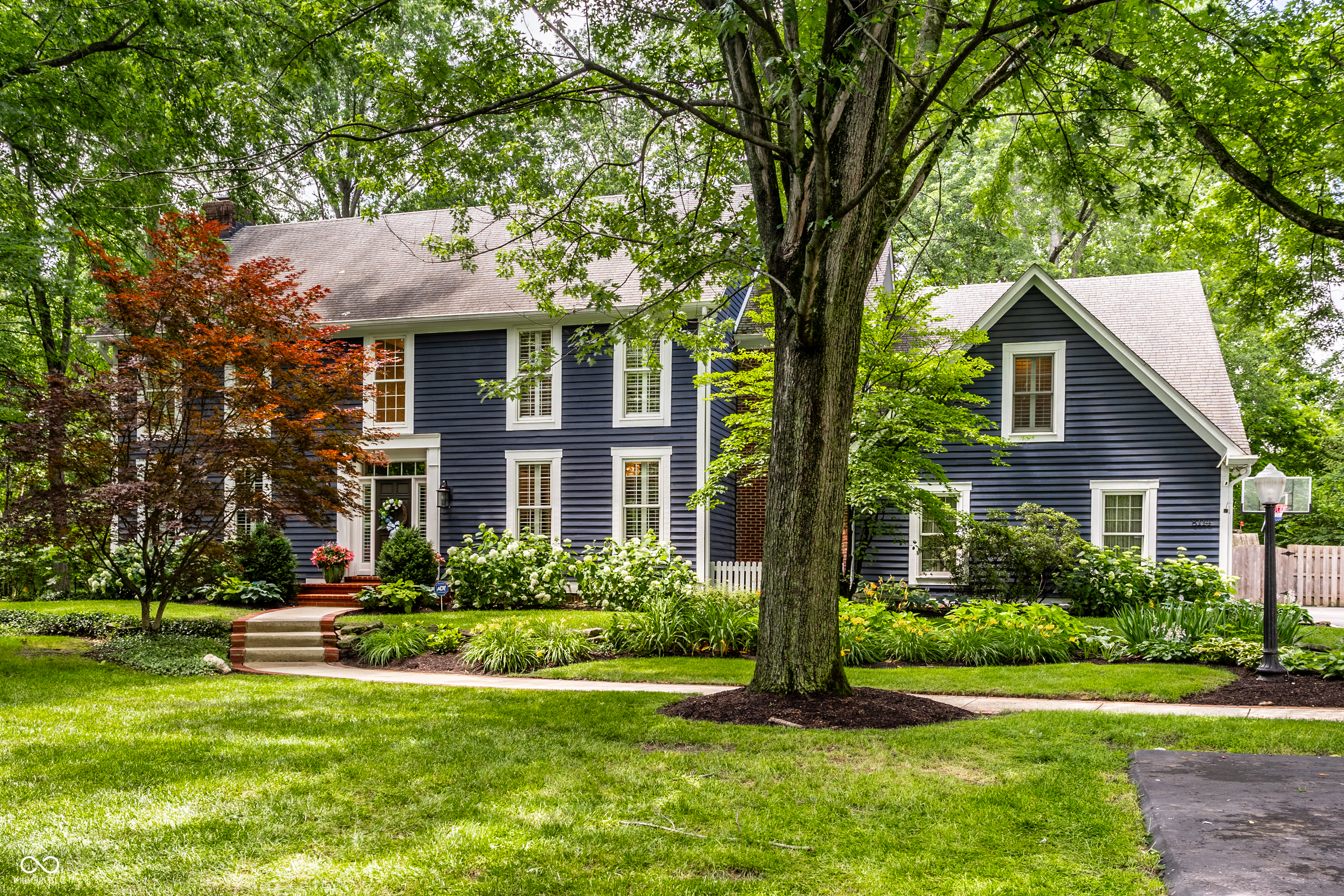8114 Meadowbrook Drive, Indianapolis, IN, 46240 photo 4 of 89