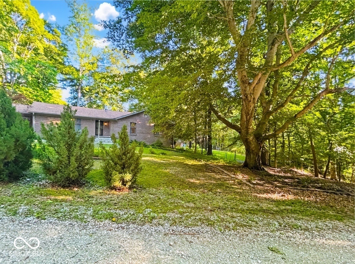 1492 Ranch Trail, Martinsville, IN, 46151 photo 4 of 93