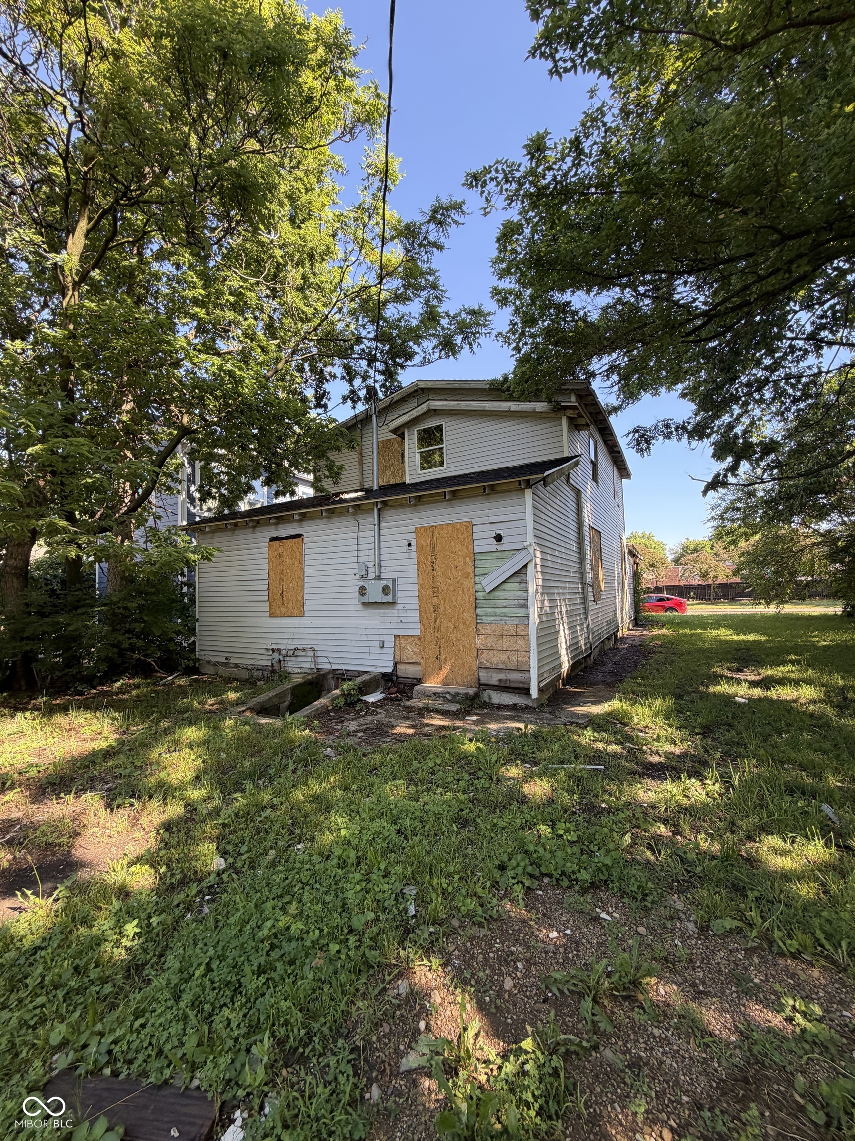 815 W 28th, Indianapolis, IN, 46208 photo 4 of 9