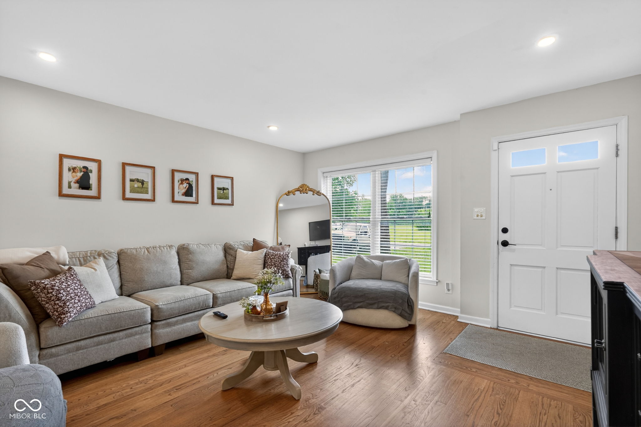 236 Bixler Road, Indianapolis, IN, 46227 photo 4 of 34