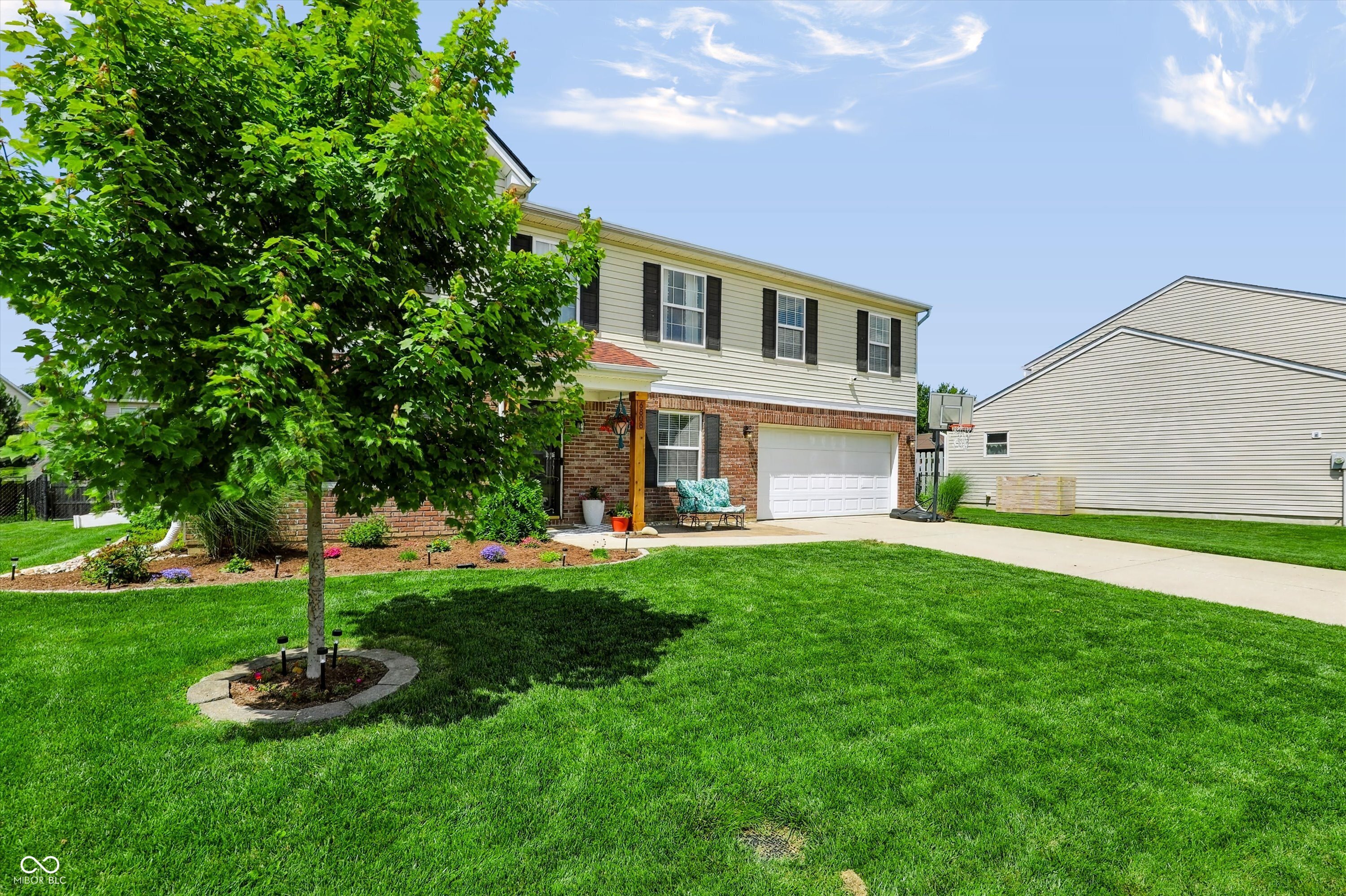 6808 Harriet Drive, Indianapolis, IN, 46237 photo 4 of 48